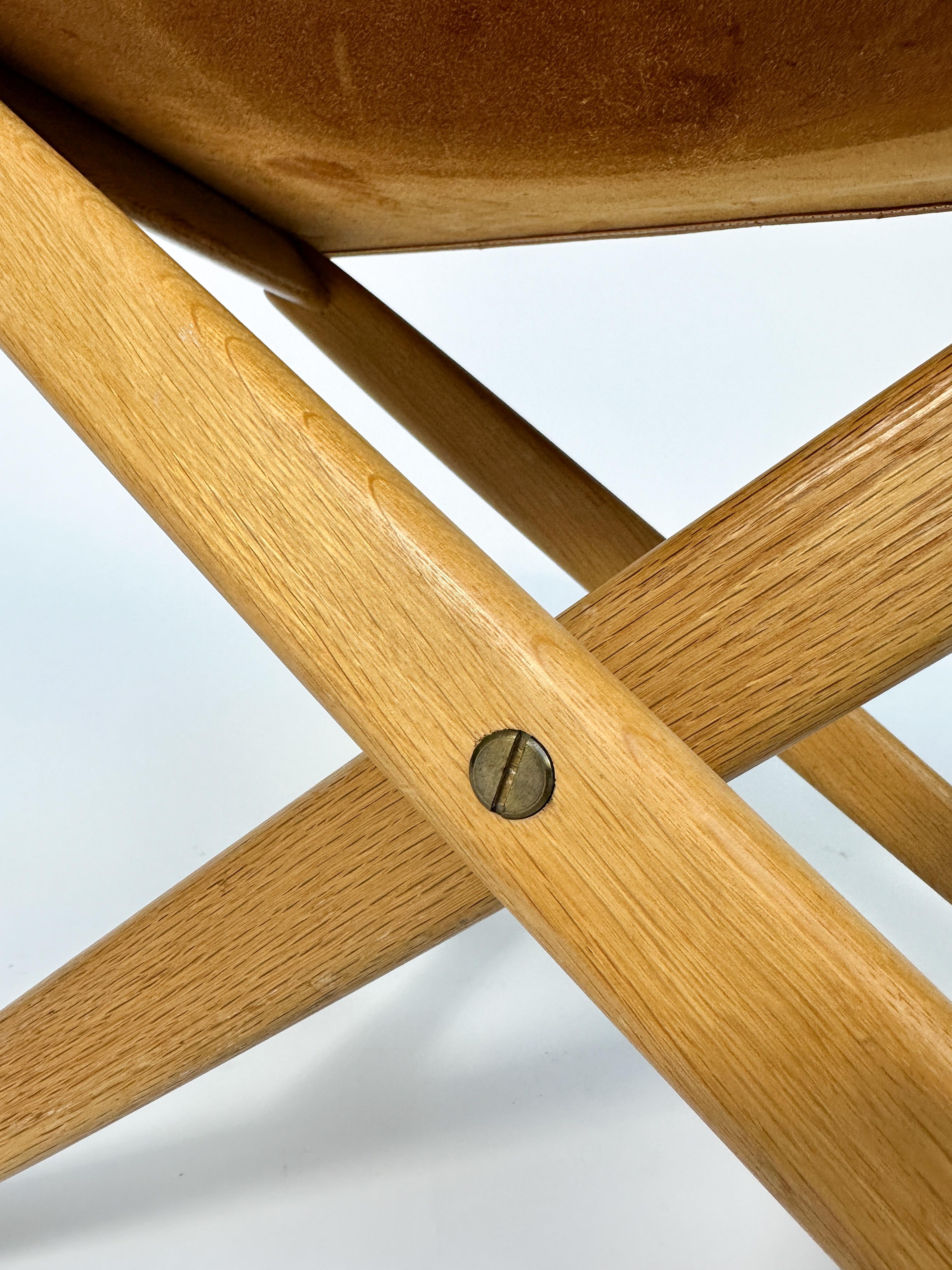 Uno & Östen Kristiansson Folding Stool Oak & Leather Luxus Vittsjö Sweden 1950s 8