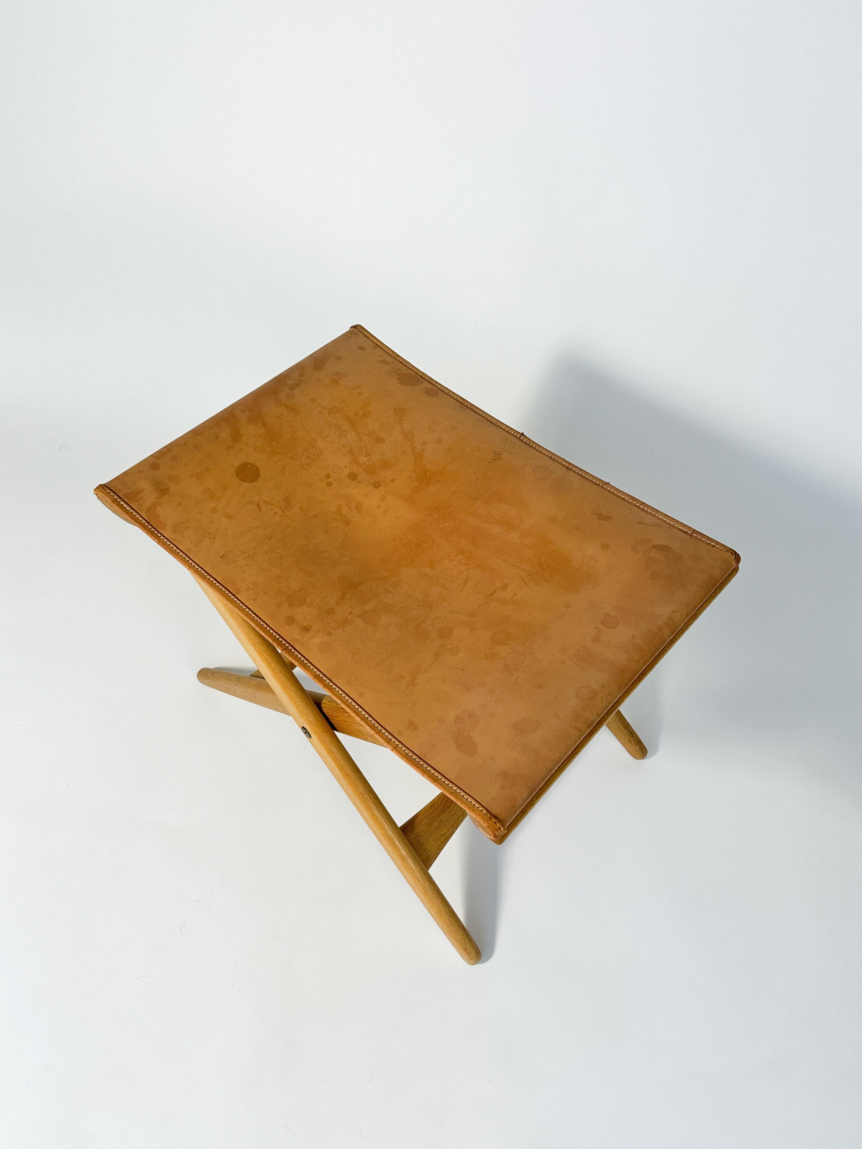 Swedish Uno & Östen Kristiansson Folding Stool Oak & Leather Luxus Vittsjö Sweden 1950s