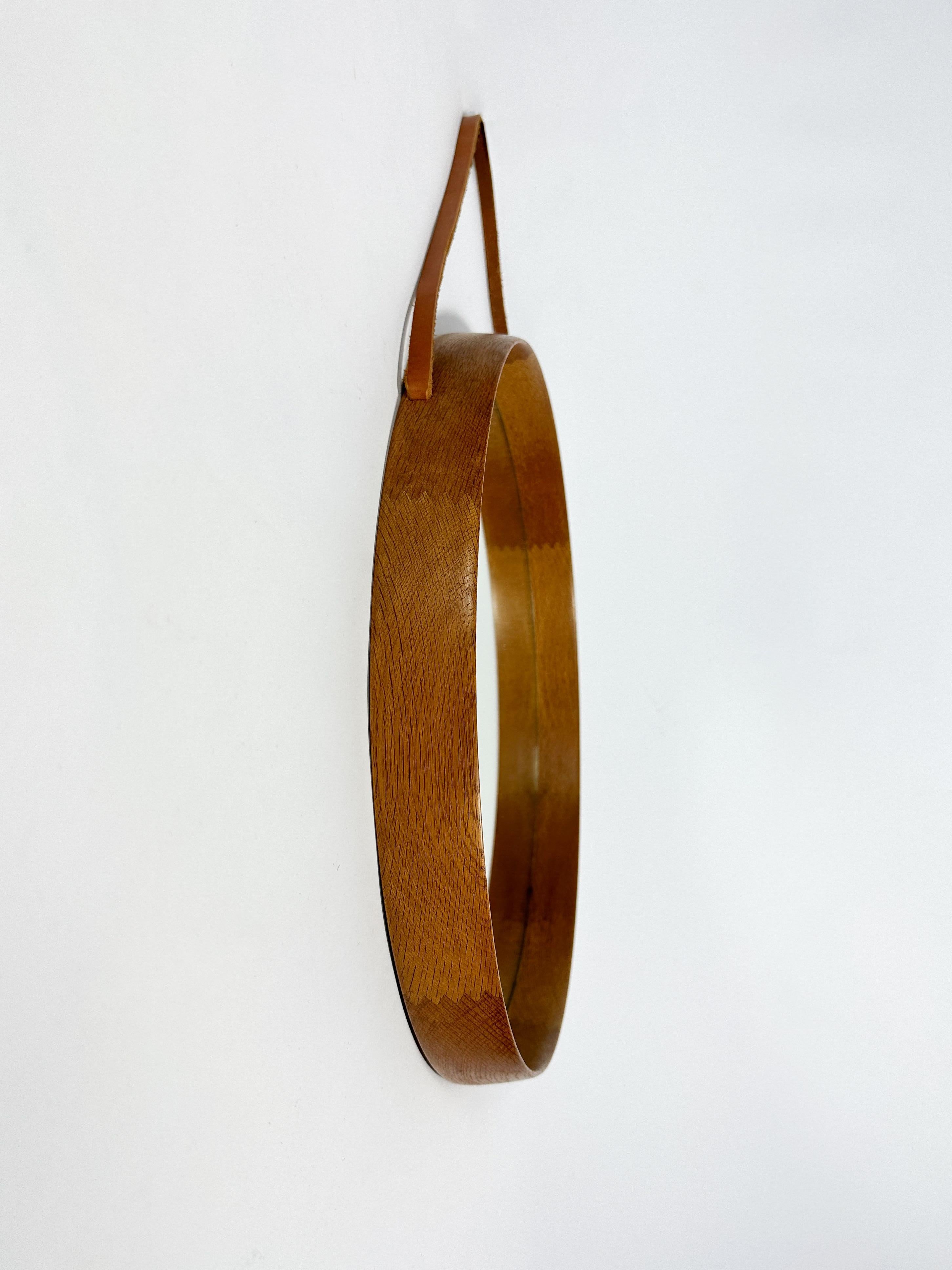 Fait main Uno & Östen Kristiansson Mirror Oak Leather Strap Luxus Vittsjö Sweden 1950s en vente