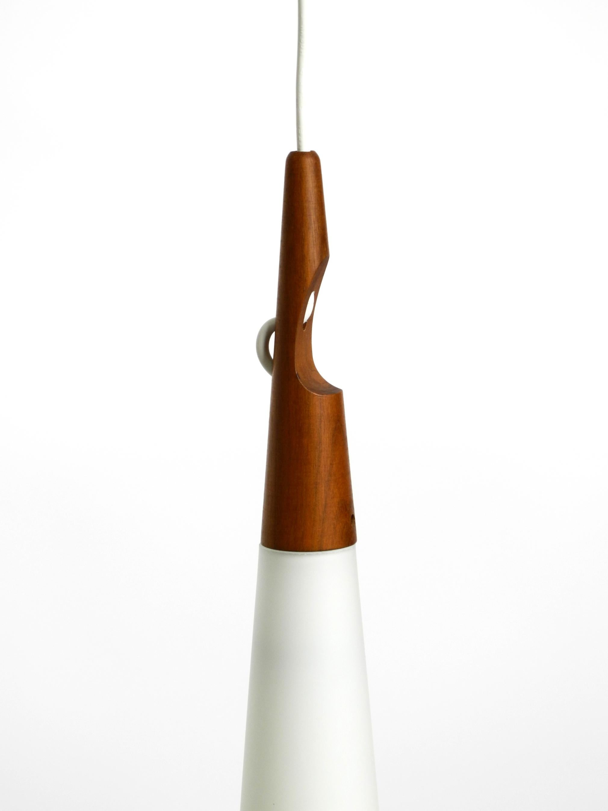 Lampe suspendue Uno & Östen Kristiansson  Fabriqué par Luxus Vittsjö, Suède 1957 en vente 9