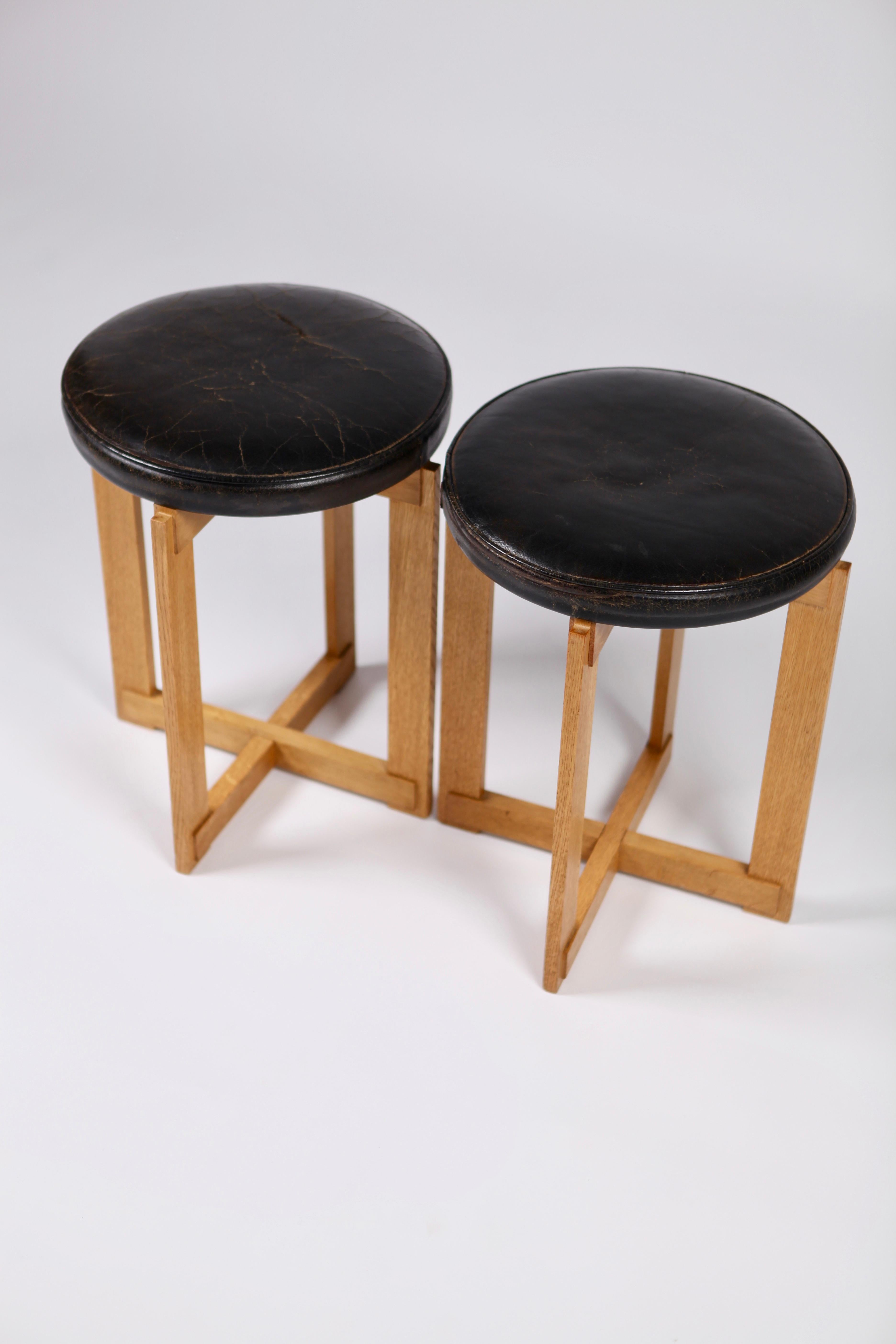 Uno & Östen Kristiansson, Rare Stools in Oak and Leather for Luxus, Sweden 1960s 3