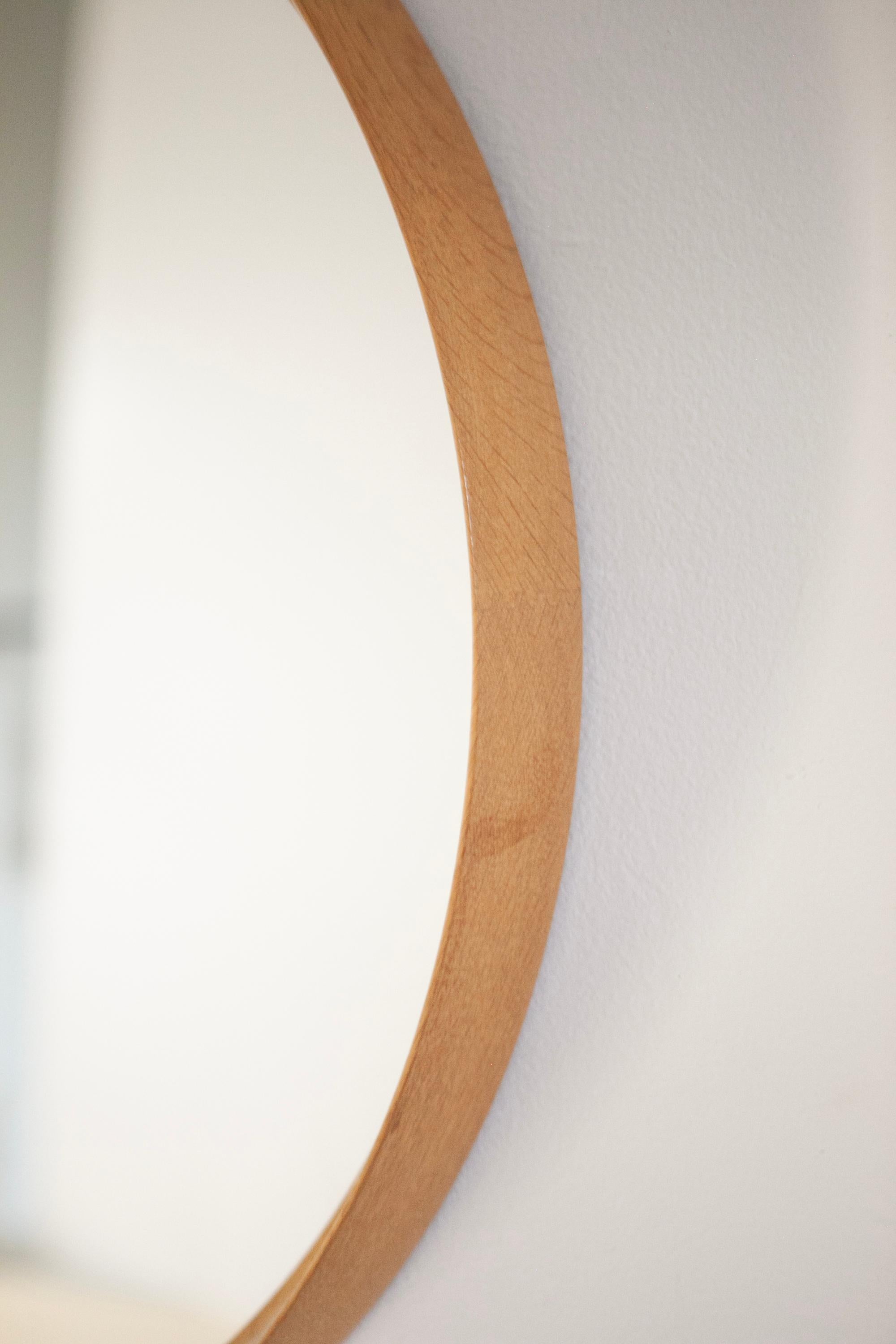 Uno & Östen Kristiansson, Round Oak mirror by Luxus, Vittsjö. Sweden, 1960s For Sale 9