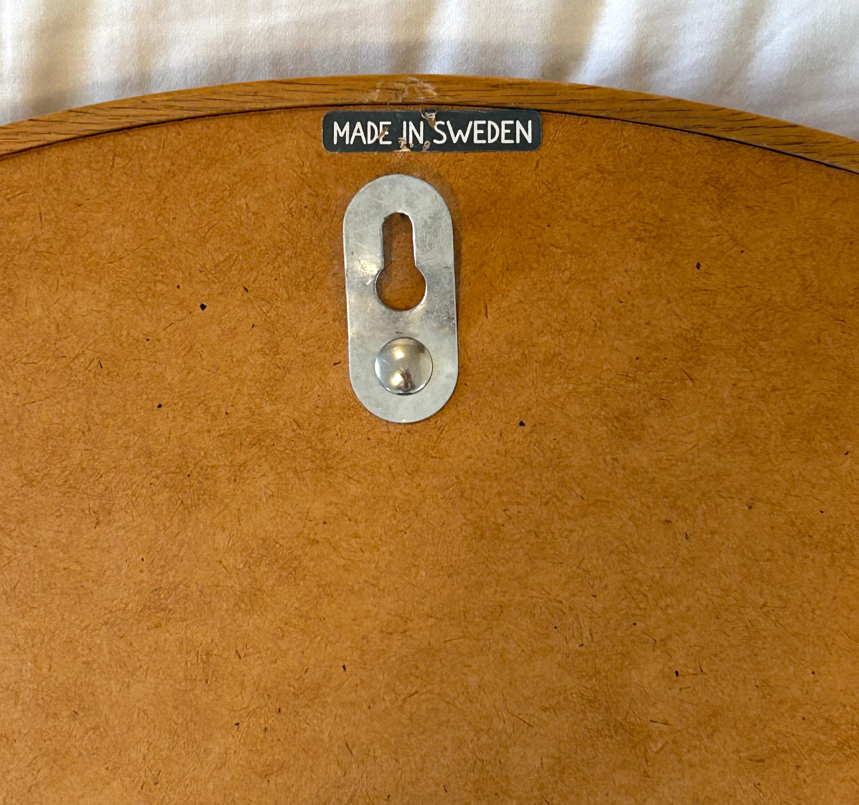 Uno & Östen Kristiansson, Round Oak mirror by Luxus, Vittsjö. Sweden, 1960s For Sale 11