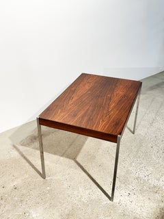 Uno & Östen Kristiansson Tavolino in palissandro e acciaio Luxus Vittsjö Svezia 1960s