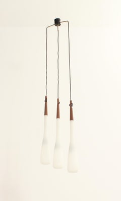 Uno & Östen Kristiansson Triple Drop Ceiling Lamp for Luxus, Suède, années 1950