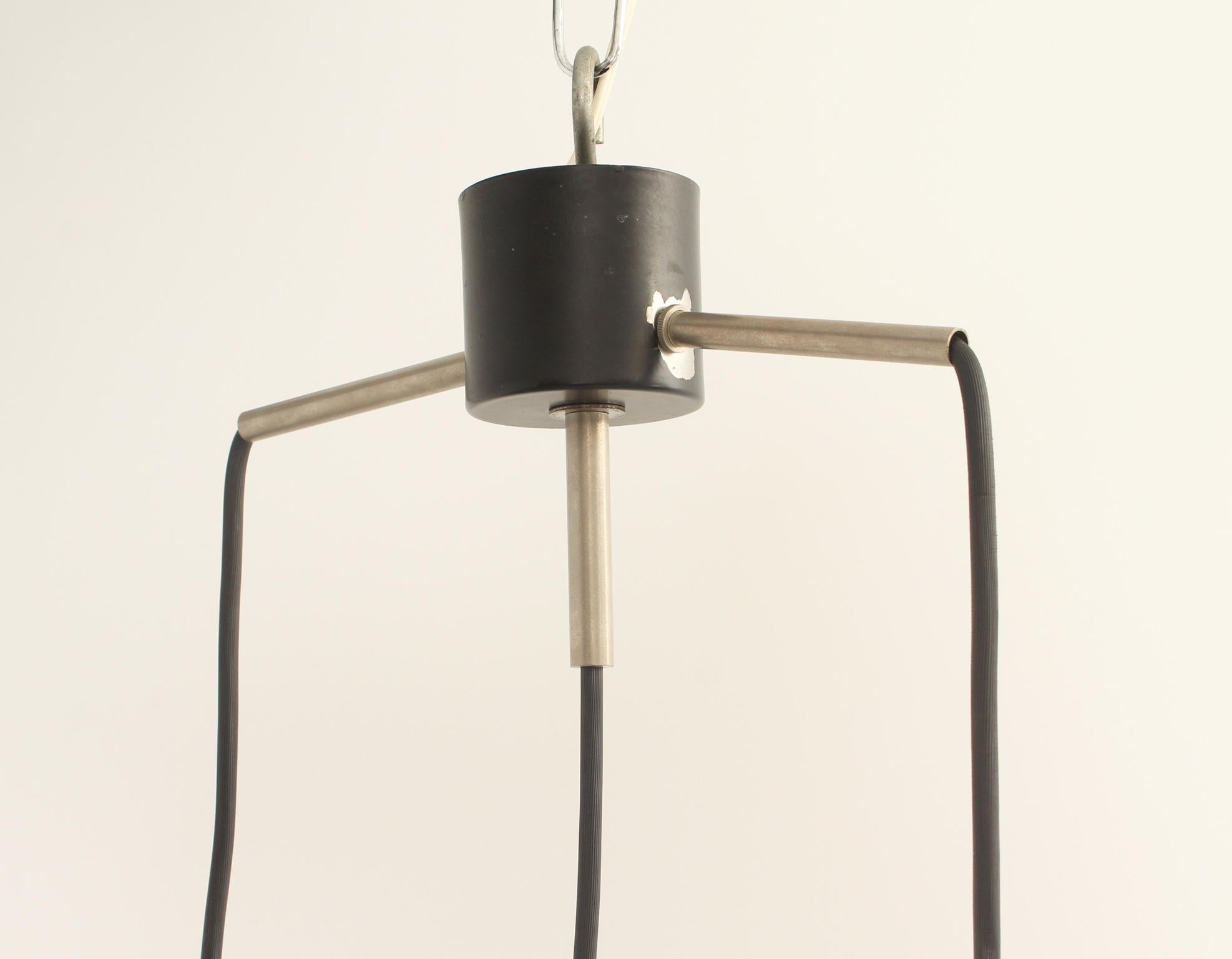 Uno & Östen Kristiansson Triple Drop Ceiling Lamp for Luxus, Suède, années 1950 en vente 1