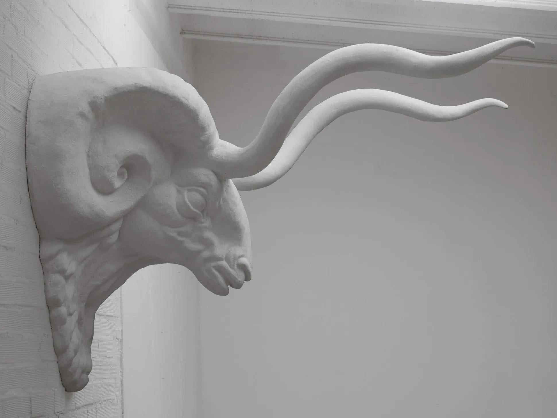 Uno sculpture by Imperfettolab
Limited edition
Dimensions: 176 x 240 x H 180
Materials: fiberglass

A ram, symbol of genesis and rebirth, seems to contemplate the room from its privileged position, attracting all eyes to itself. A sculptural
