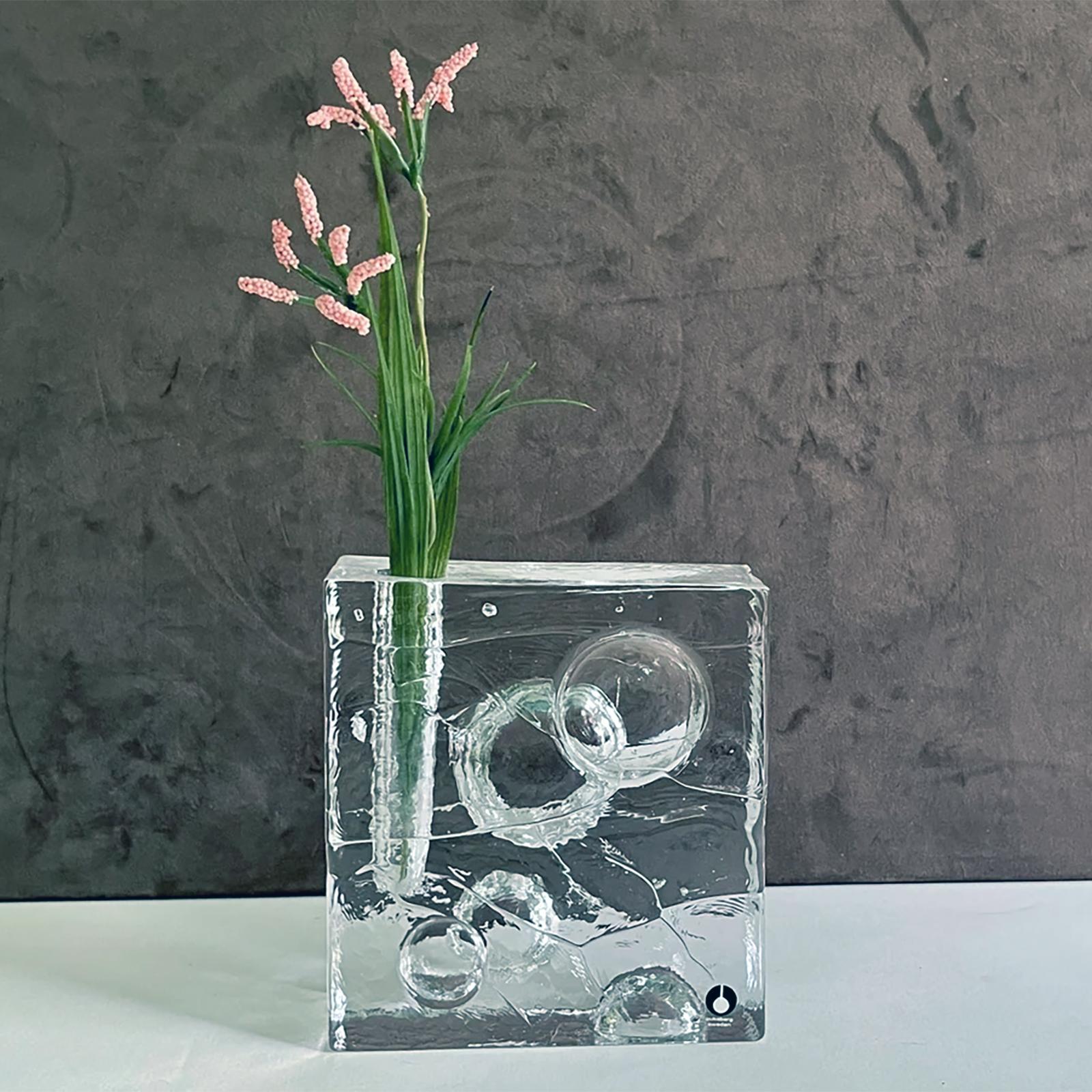 Mid-Century moderno Uno Westerberg, un vaso di vetro trasparente, un portacandele con decorazioni strutturate, Uno Westerberg in vendita