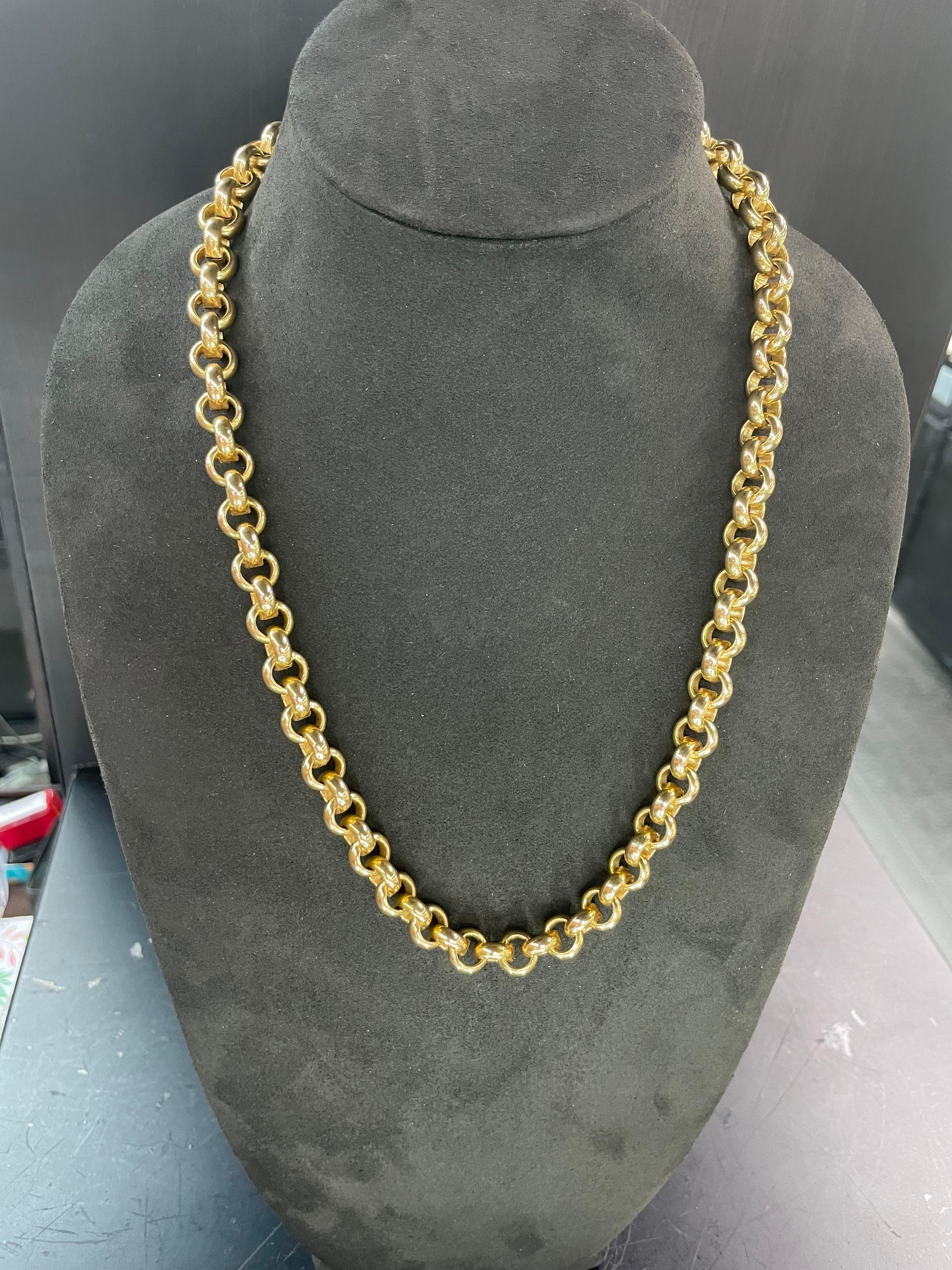 UnoAErre, 14 Karat Yellow Gold link necklace featuring 84 Rolo links weighing 68.9 Grams. Can be wrapped around the wrist as a bracelet. 
Made in Italy.