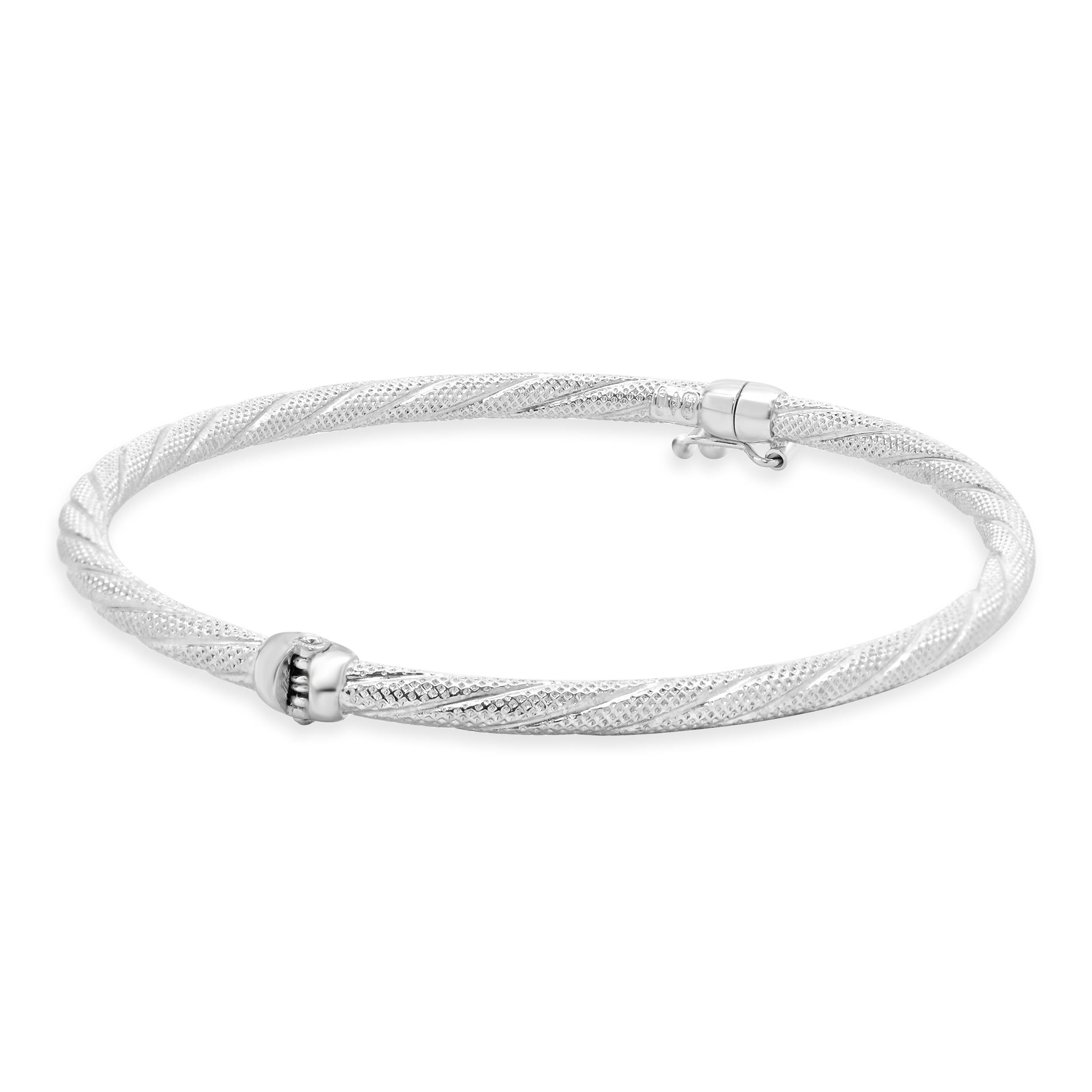 Unoaerre Bracelet jonc torsadé texturé en or blanc 18 carats Excellent état - En vente à Scottsdale, AZ