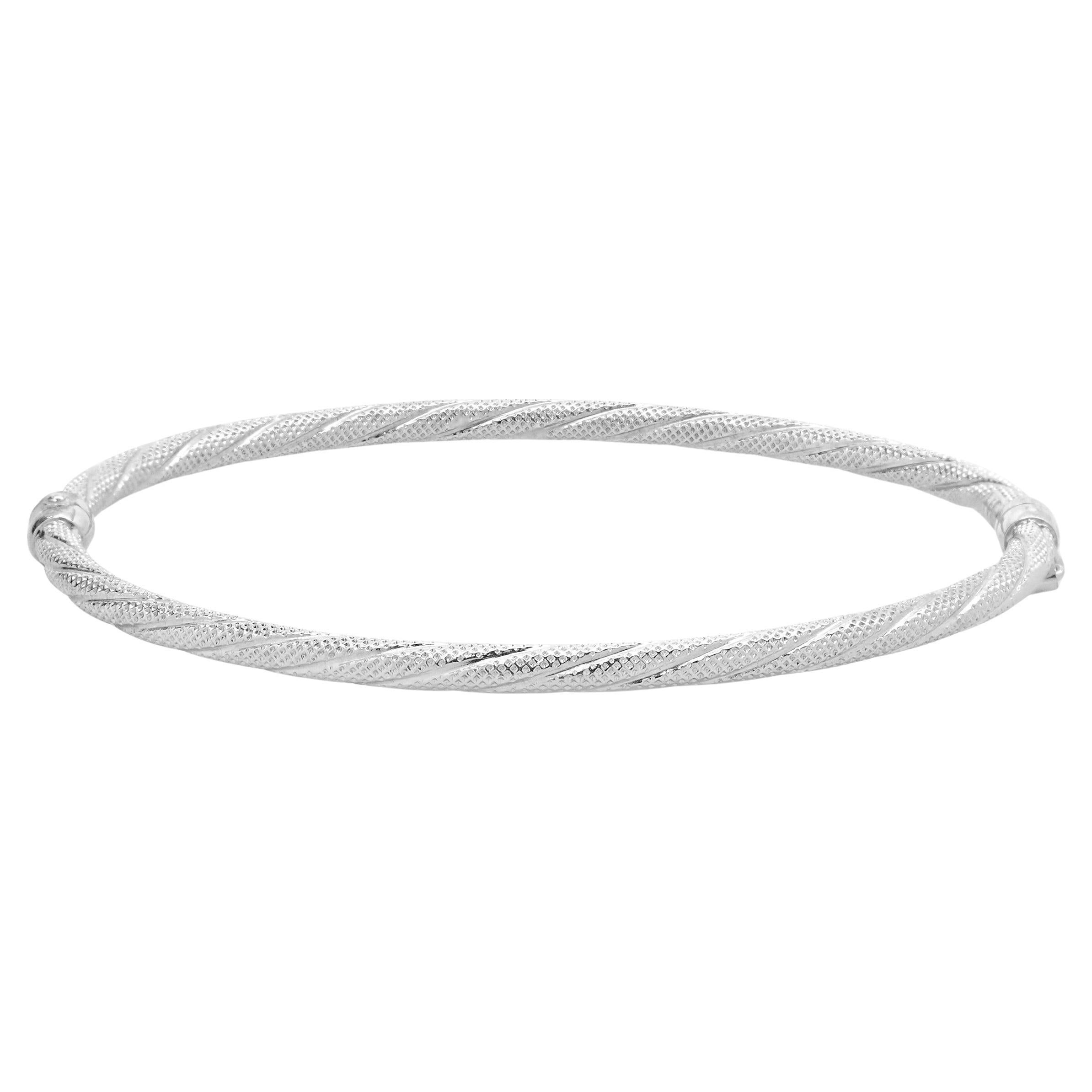Unoaerre 18 Karat White Gold Textured Twisted Bangle Bracelet