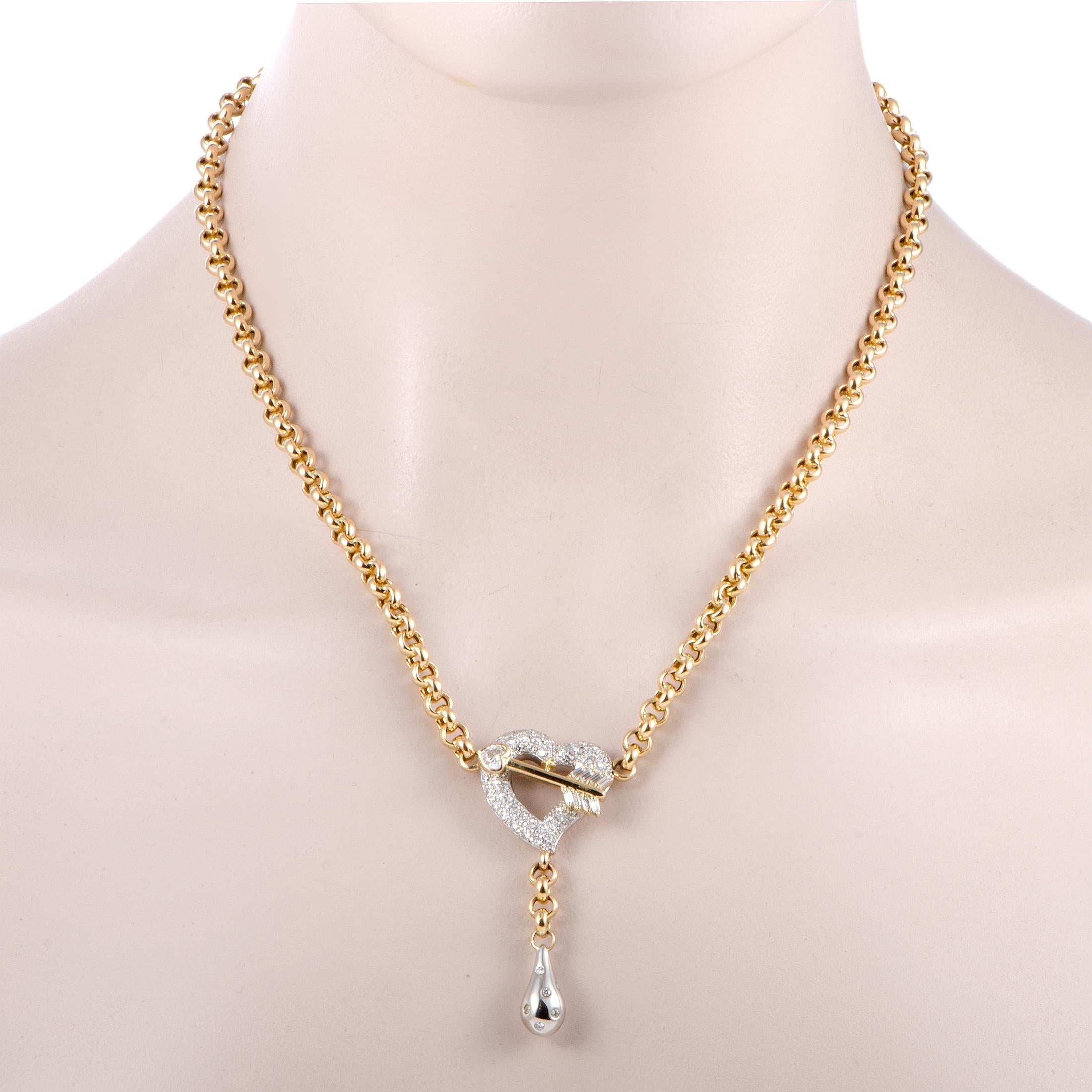 Masterfully crafted from the ever-prestigious blend of classy 18K yellow gold and elegant 18K white gold, this exceptional UnoAErre necklace offers a stunningly luxurious look. The necklace is embellished with a plethora of nearly colorless (grade