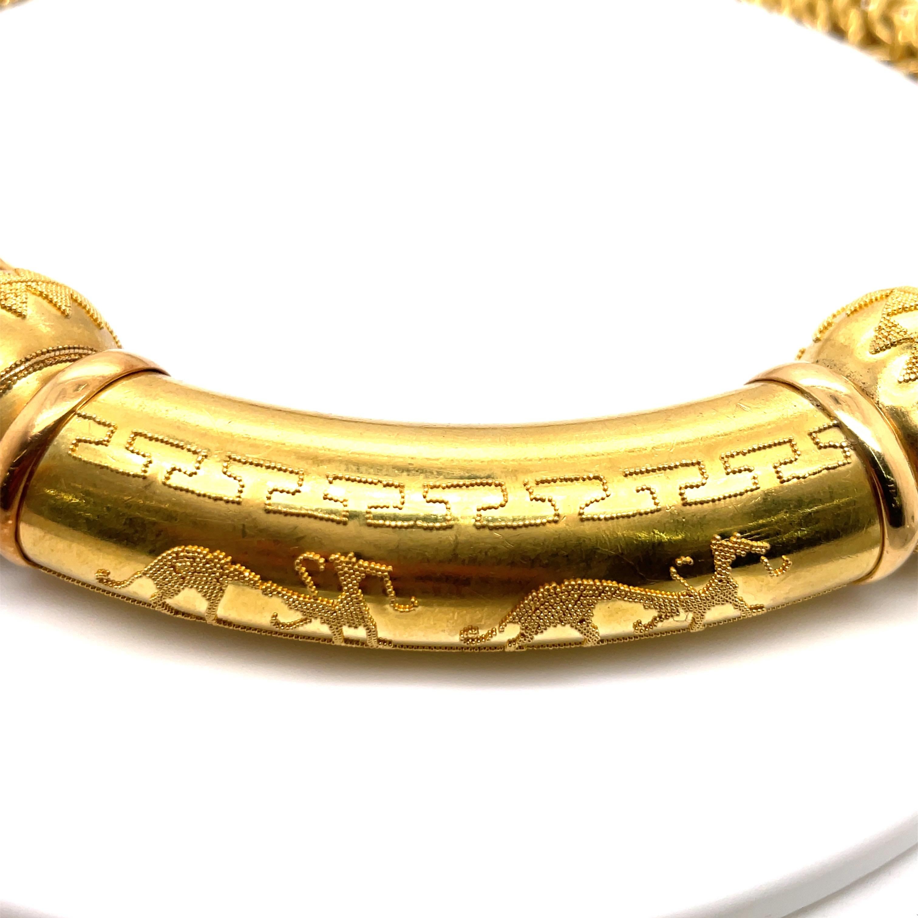 UnoAErre 18 Karat Gelbgold Halskette im ägyptischen Stil 146.2 Gramm Italien Damen im Angebot