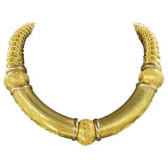 UnoAErre 18 Karat Yellow Gold Egyptian Style Collar Necklace 146.2 Grams Italy