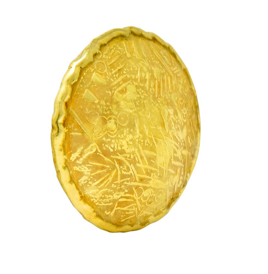 Unoaerre 18 Karat Yellow Gold Textured Disc Earrings In Excellent Condition In Philadelphia, PA