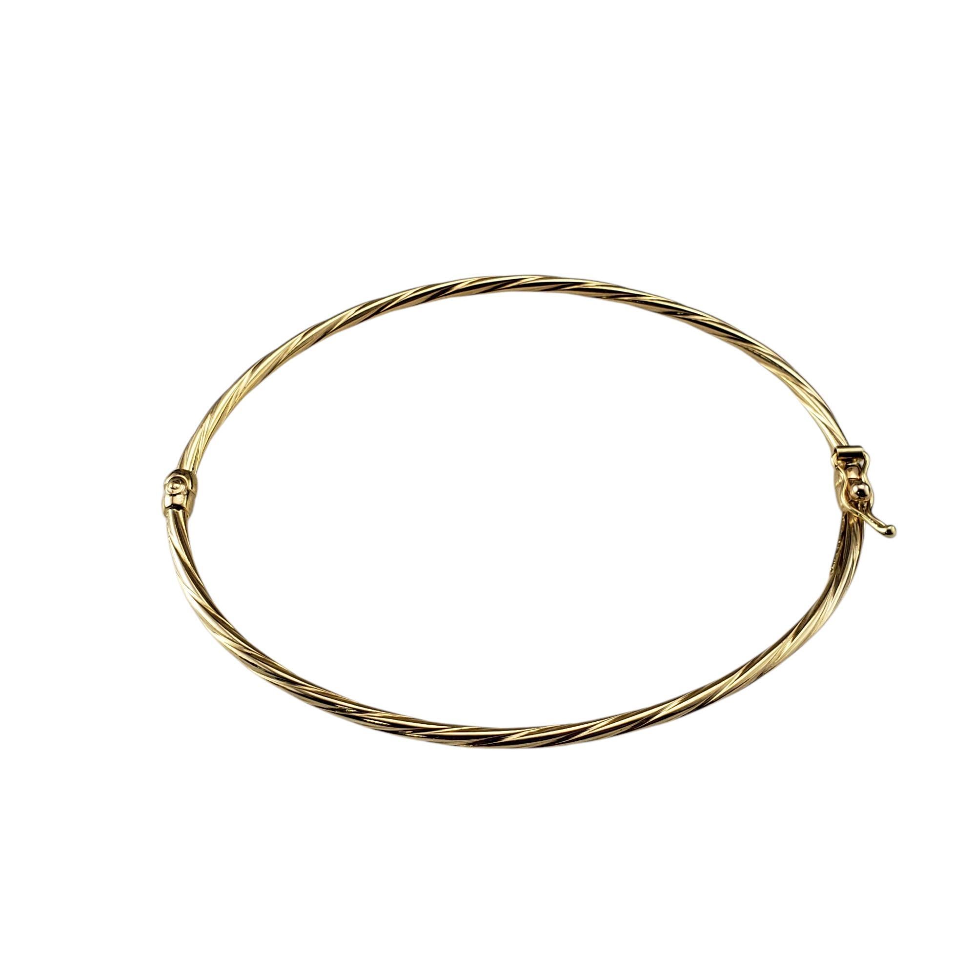 UnoAErre Bracelet jonc torsadé en or jaune 18 carats n° 21342 Bon état - En vente à Washington Depot, CT