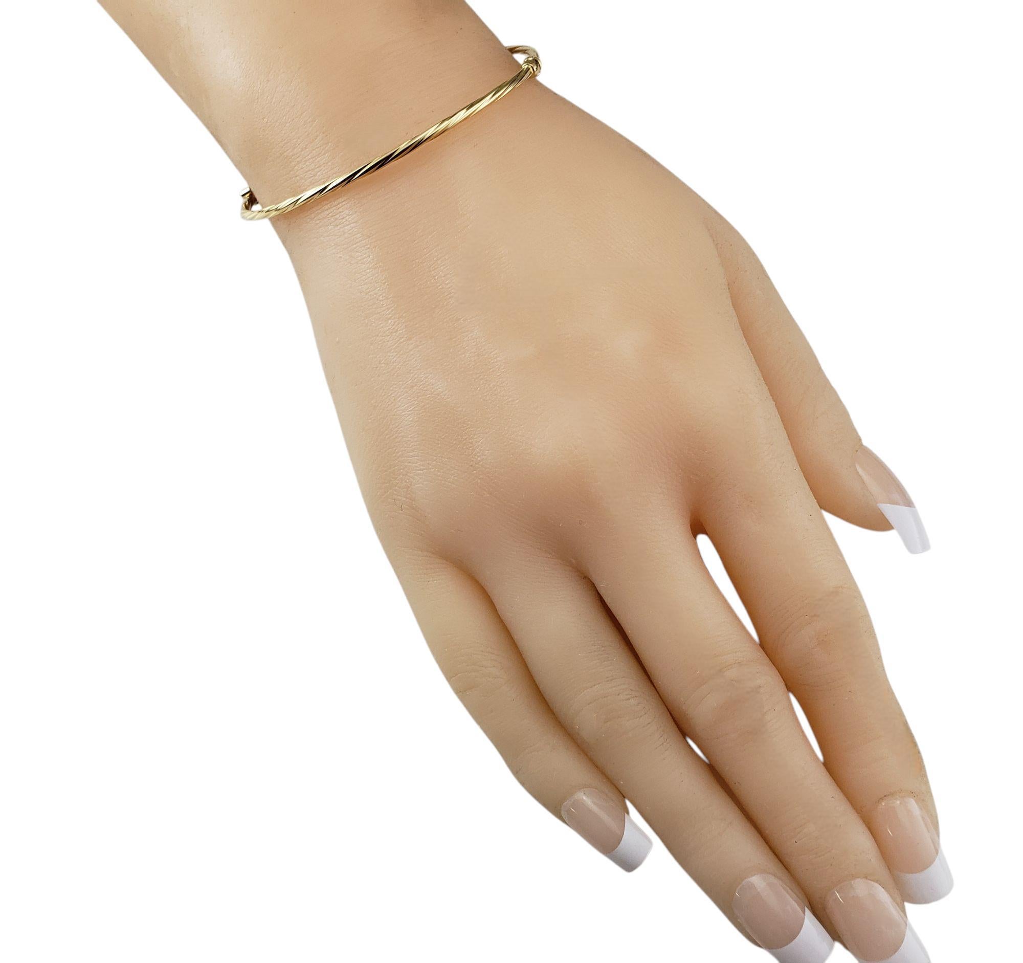 UnoAErre Bracelet jonc torsadé en or jaune 18 carats n° 21342 en vente 2