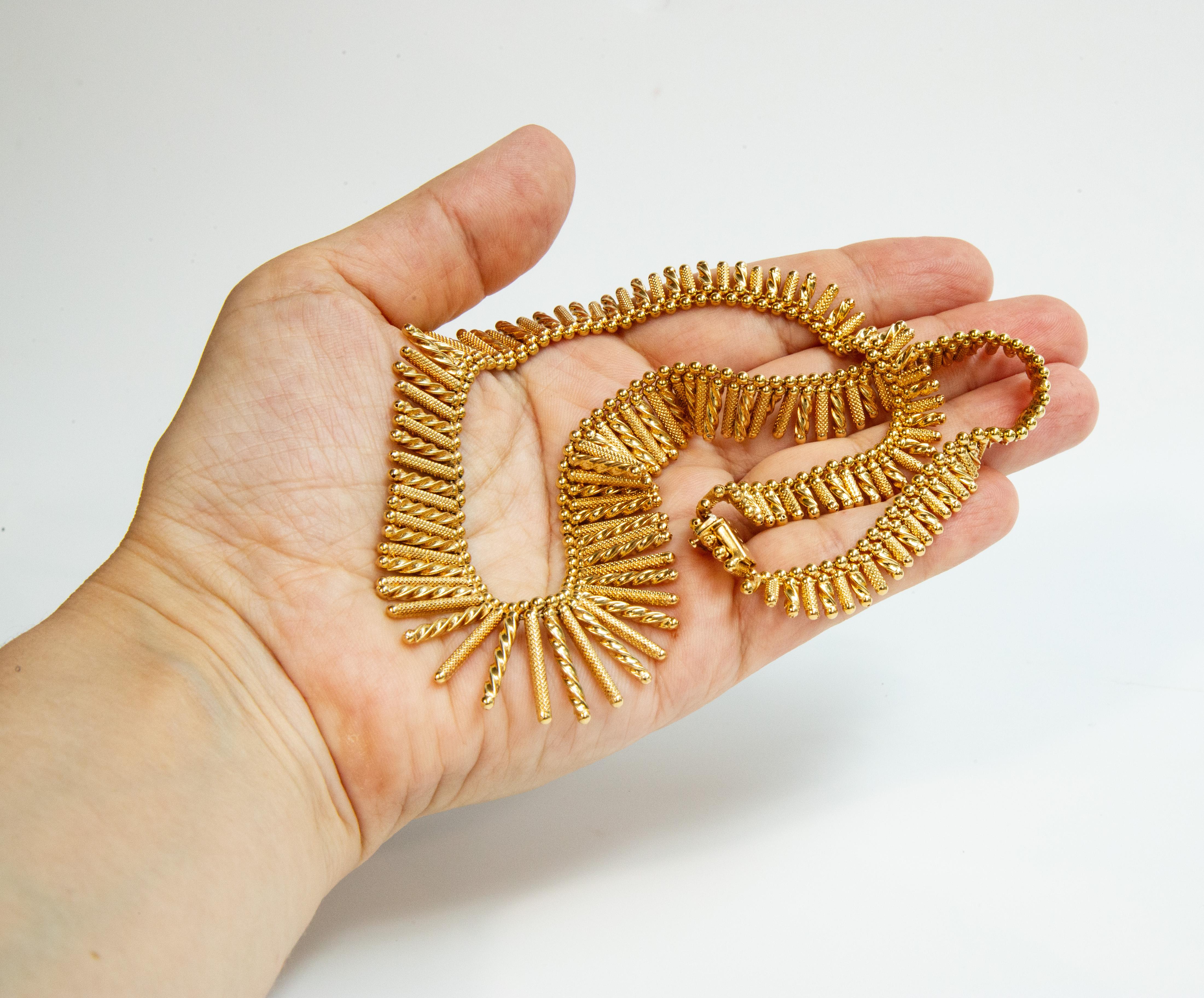UnoAErre Collier ras du cou à franges en or massif jaune 18 carats en vente 8