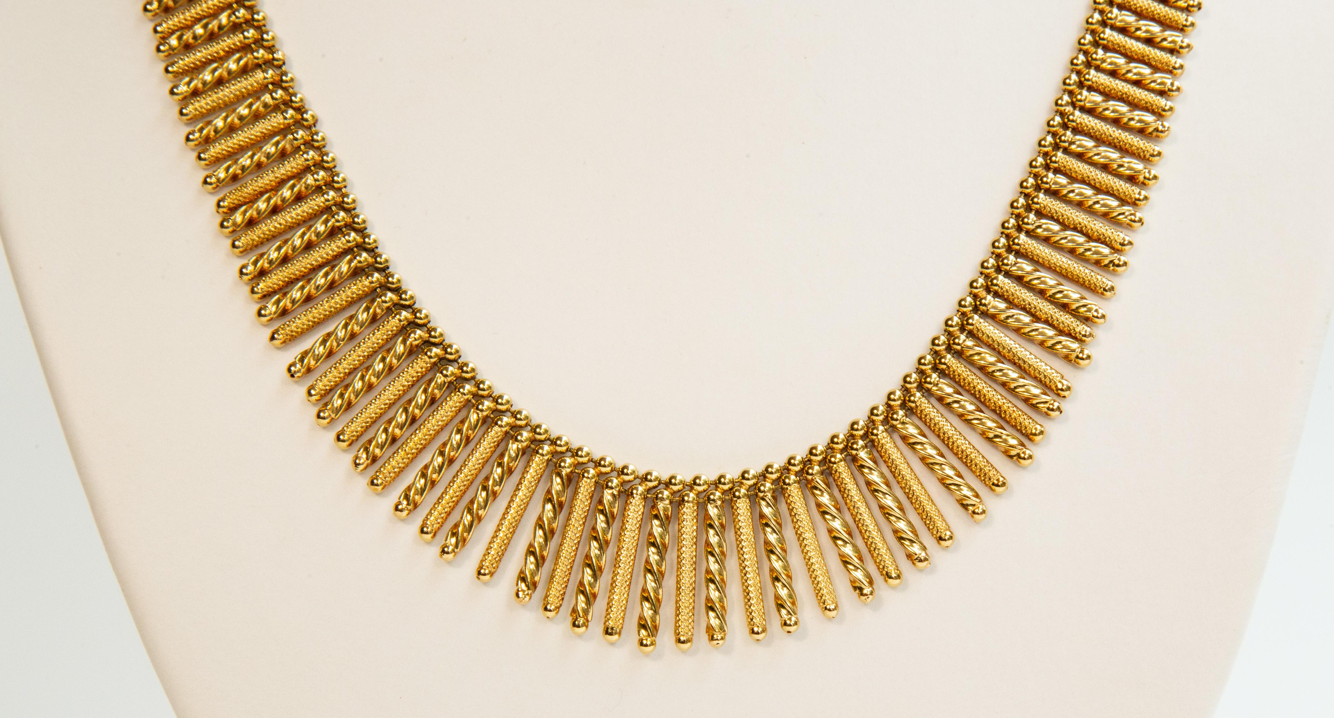 Contemporain UnoAErre Collier ras du cou à franges en or massif jaune 18 carats en vente