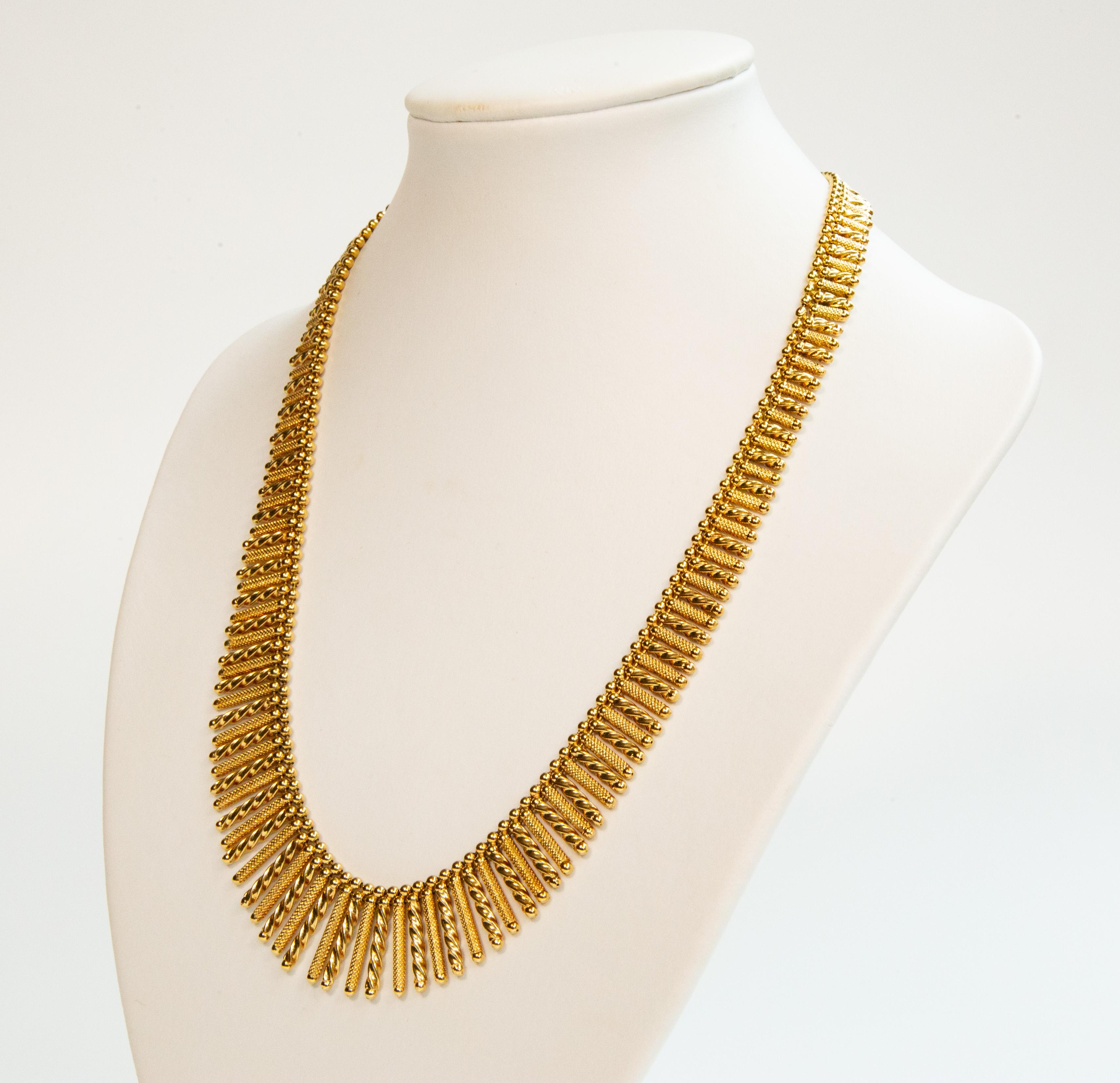 UnoAErre Collier ras du cou à franges en or massif jaune 18 carats Pour femmes en vente