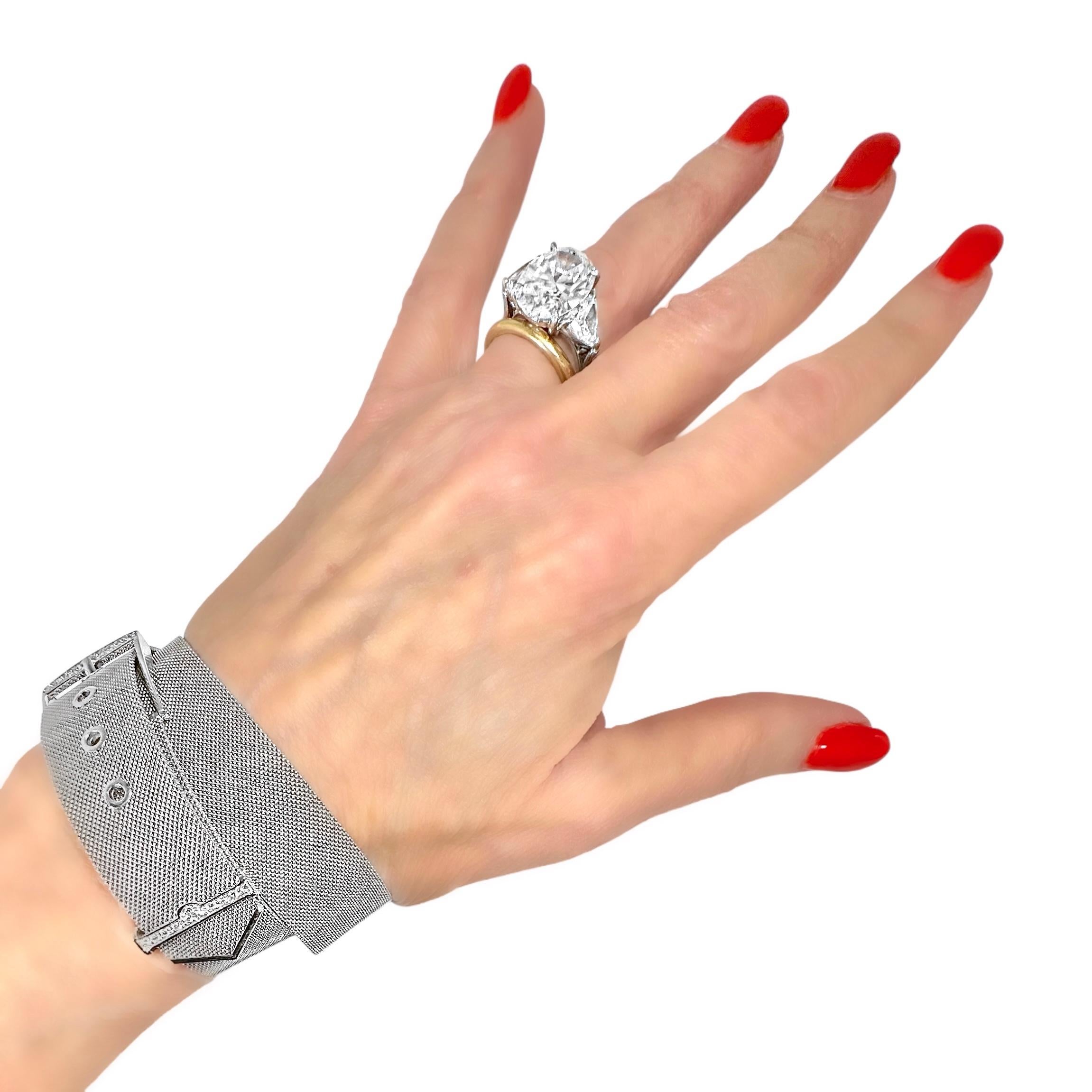 Unoaerre 18K Weißgold Mesh Double Wrap-Armband mit Diamantschnalle im Angebot 5