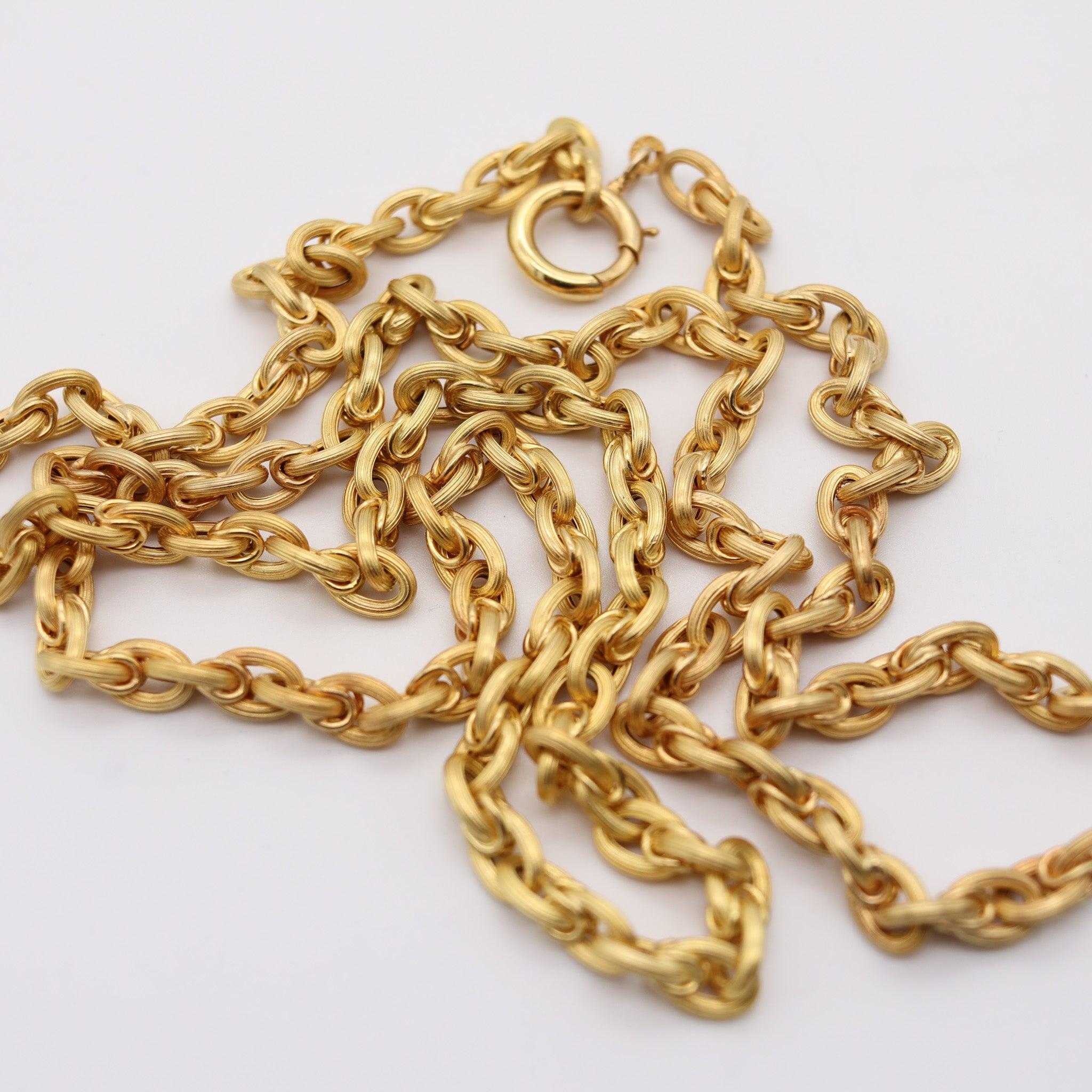 UNOAERRE 1950 Mid-Century Vintage 35 Inches Long Chain In 14Kt Yellow Gold For Sale 2