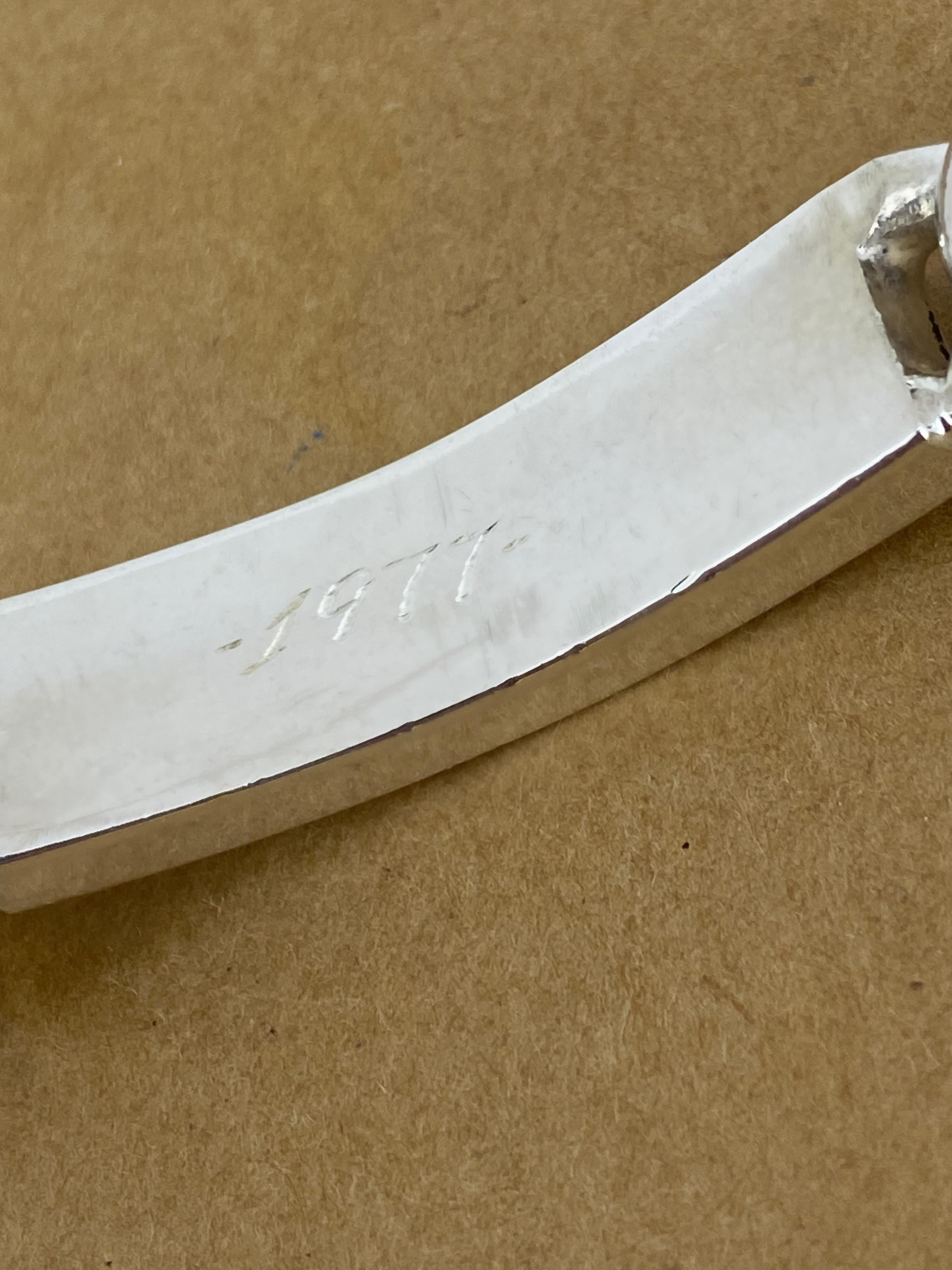 UnoAErre 925 Sterling Silver Solid & Heavy Italian Curb Link Mens' Bracelet In Excellent Condition For Sale In MELBOURNE, AU