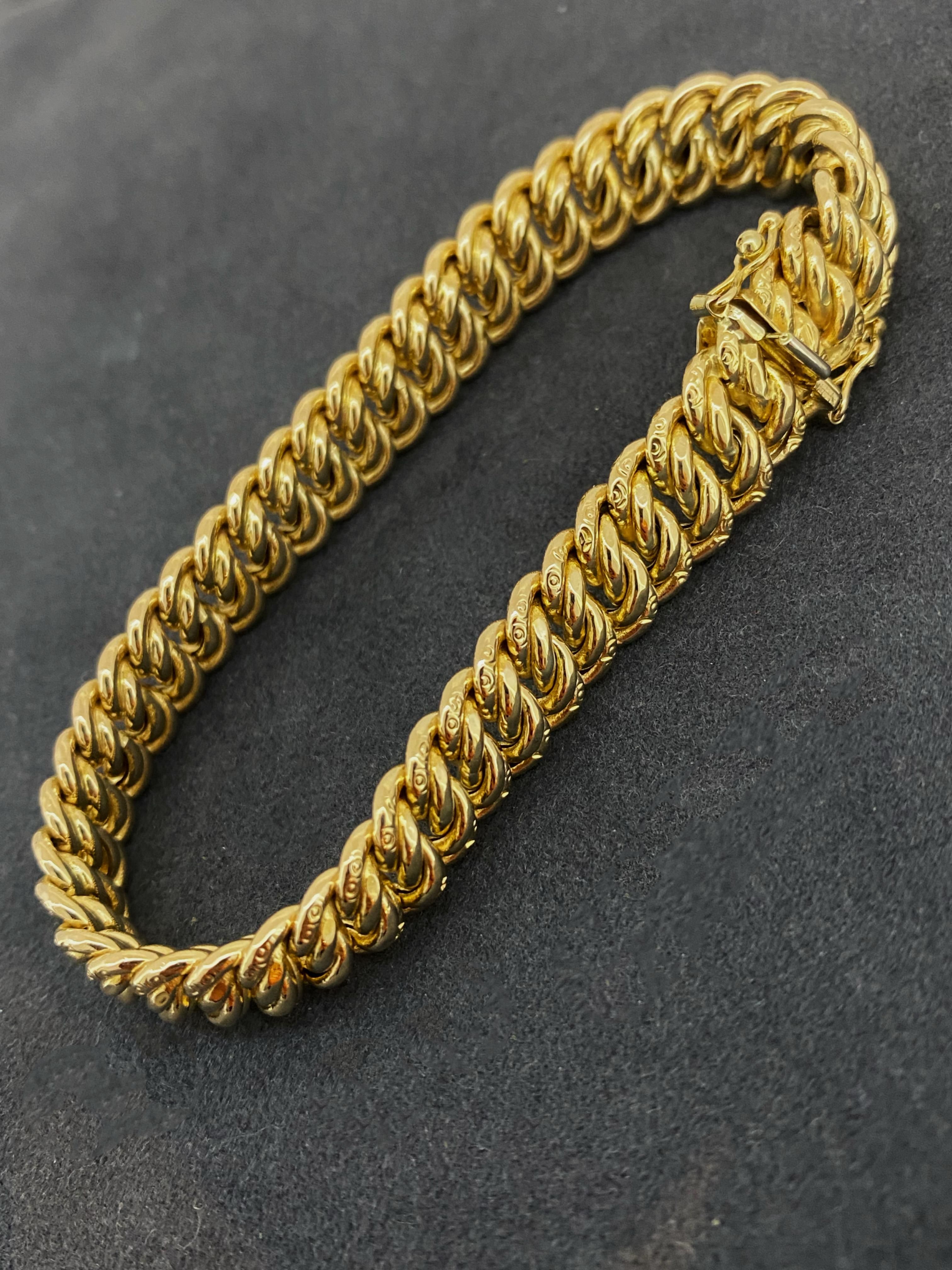 Bracciale UnoAErre in oro giallo 9K Retro 1960's Italian Curb (Cuban) Link Bracelet, 19.5cm in vendita 3