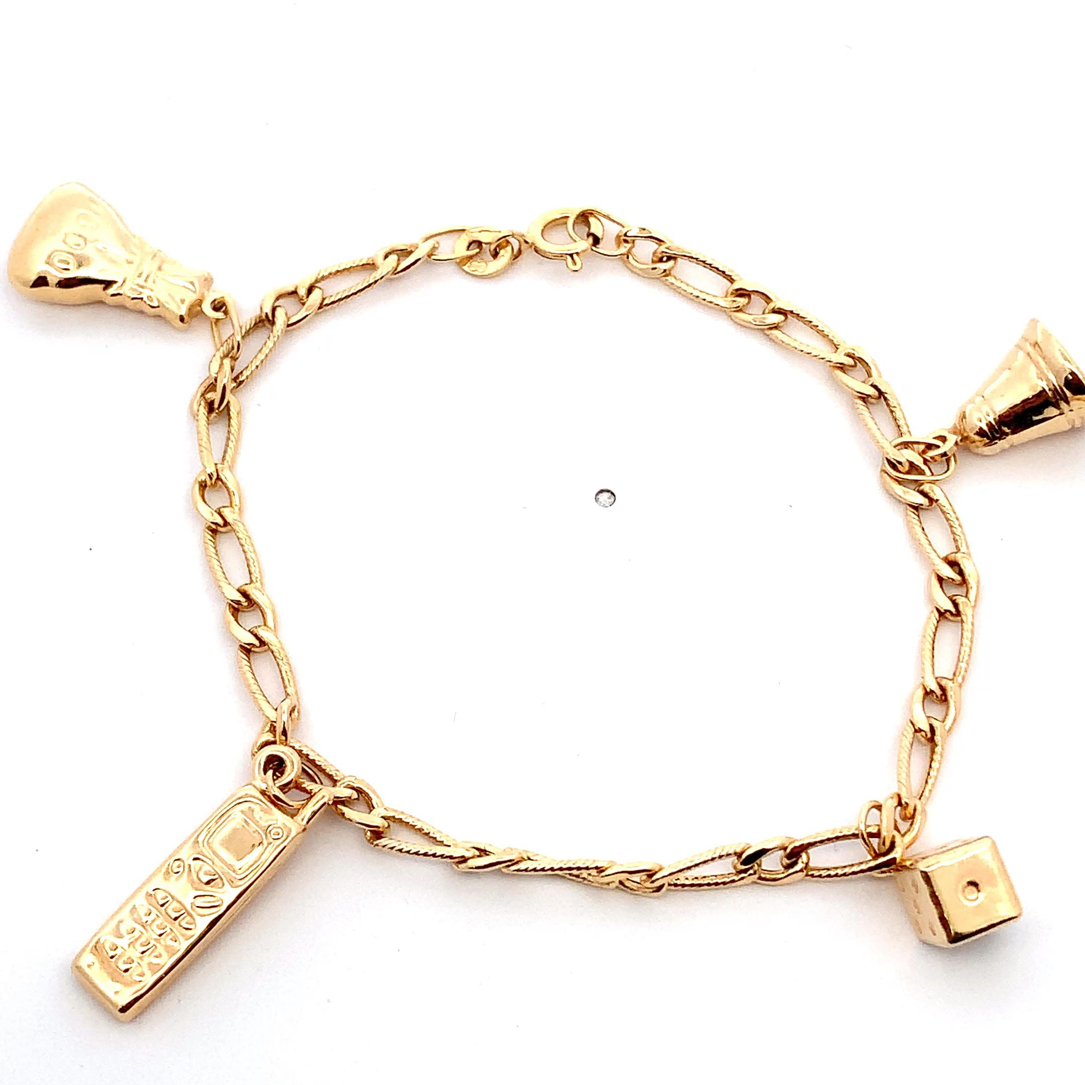 Women's or Men's Unoaerre chunky yellow gold charm bracelet For Sale