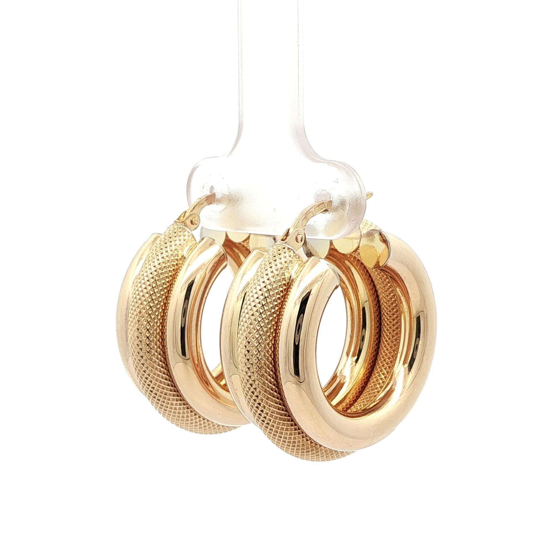 UnoAErre - Orecchini a cerchio in oro giallo 14k con tubo largo e testurizzato da 25mm in vendita 5