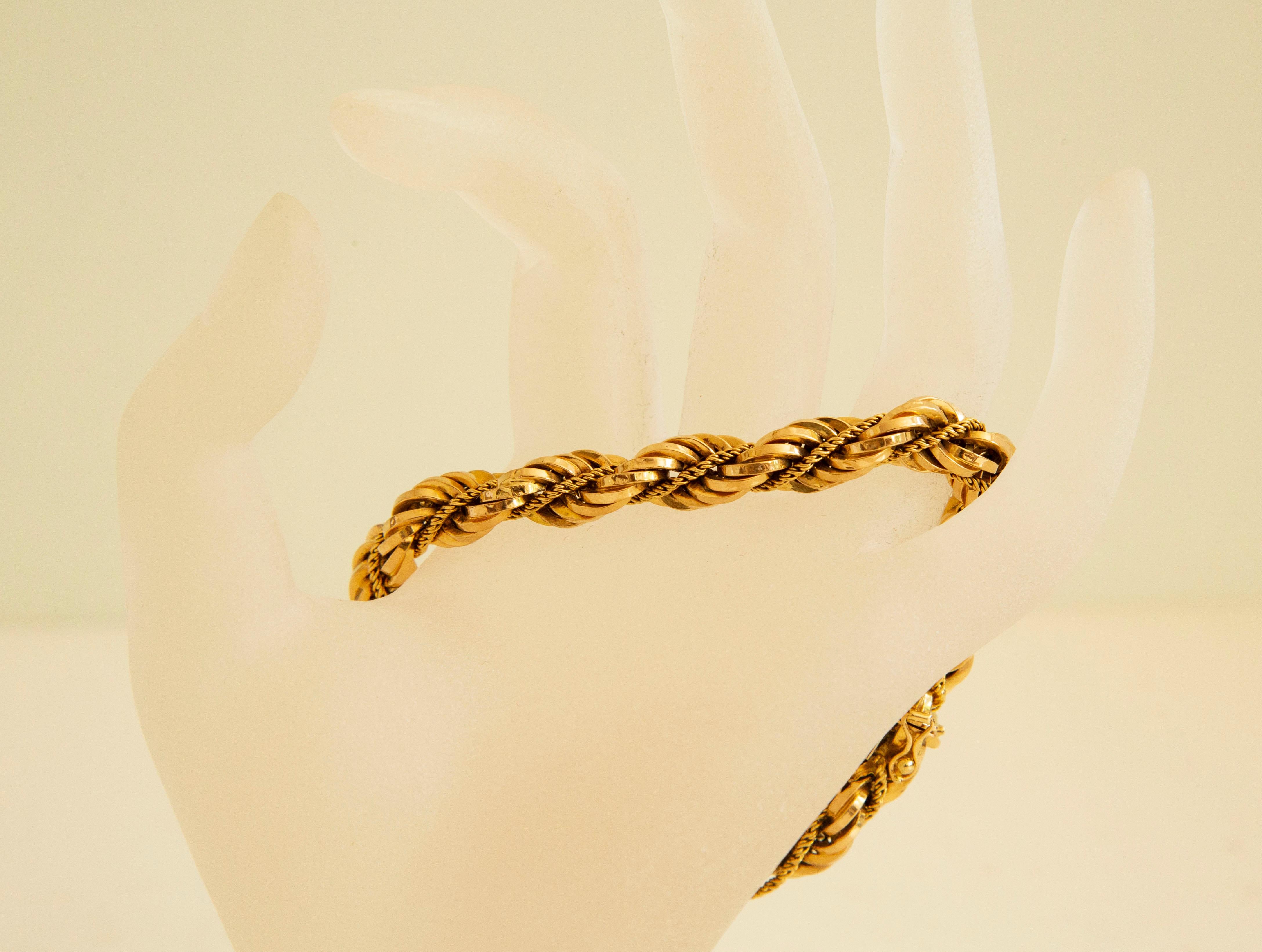 UnoAErre Italian 18 Karat Yellow Gold Twist Rope Chain Bracelet 1970s For Sale 6