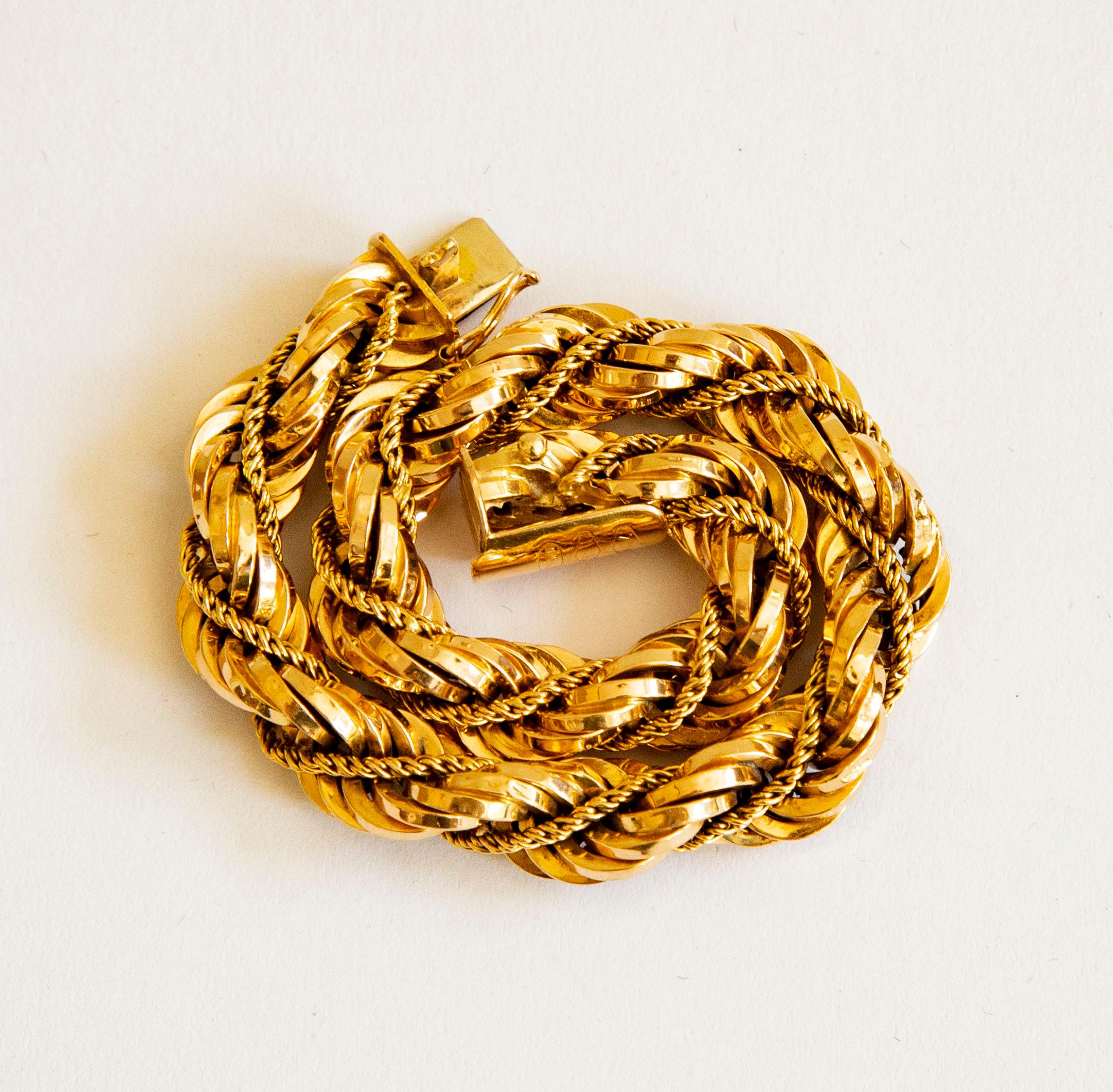 Retro UnoAErre Italian 18 Karat Yellow Gold Twist Rope Chain Bracelet 1970s For Sale