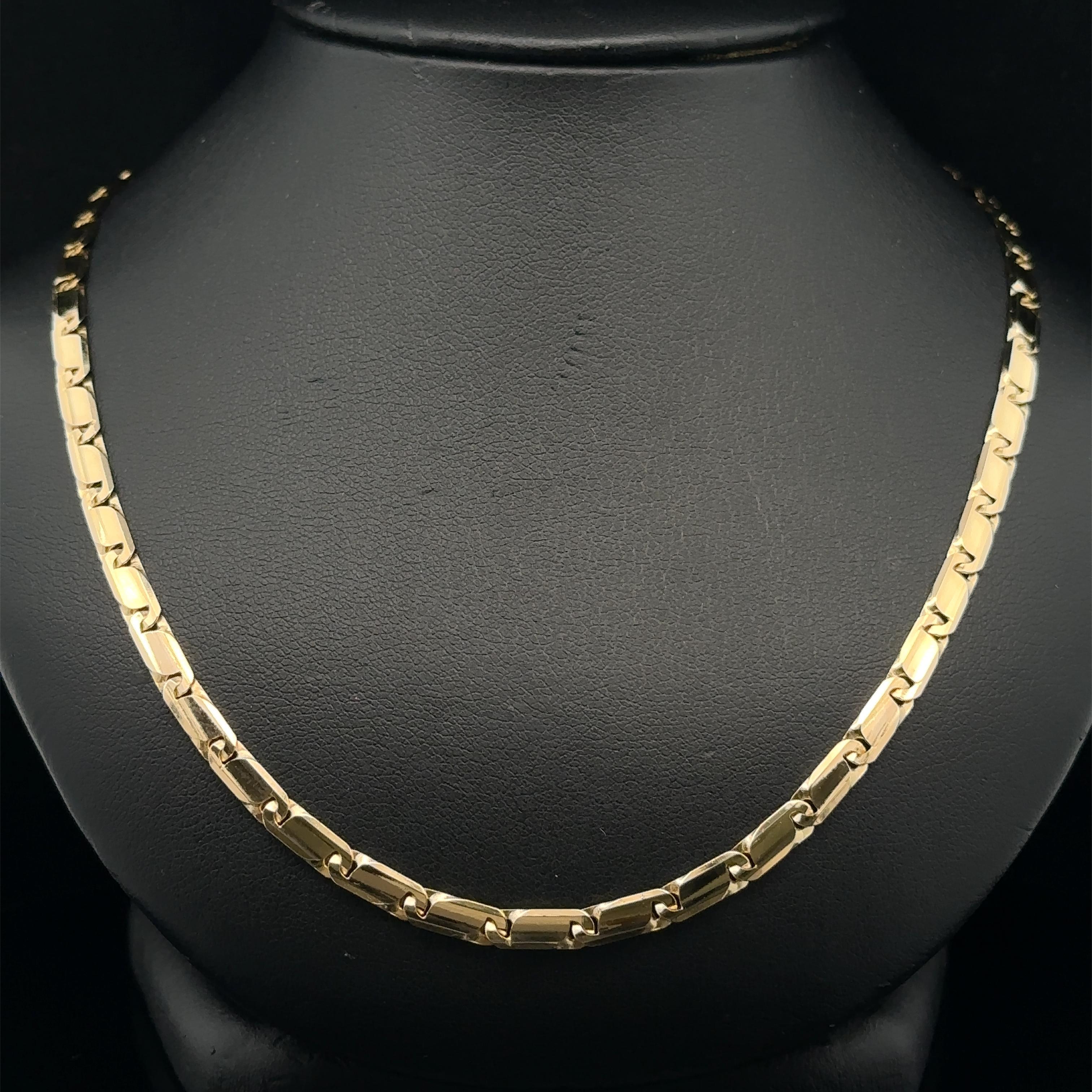 UnoAErre è una collana italiana in oro massiccio 18k con catena a maglie piatte e lucide. in vendita 3