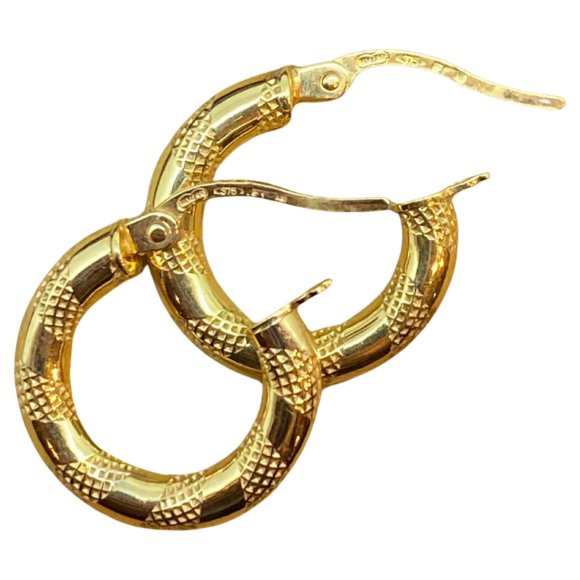 UnoAErre - Orecchini a cerchio in oro giallo 9 carati finemente dettagliati, vintage anni
70