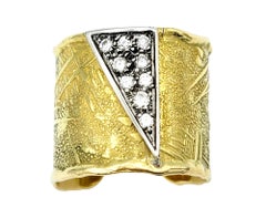 Anello a fascia larga in oro giallo 18 carati con diamanti di UnoAErre