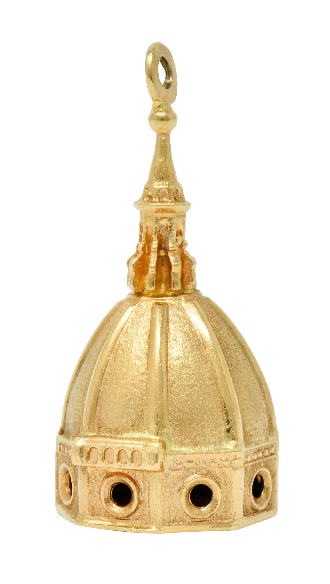 UnoAErre Vintage 18 Karat Gold Florentine Duomo Basilica Charm In Excellent Condition In Philadelphia, PA