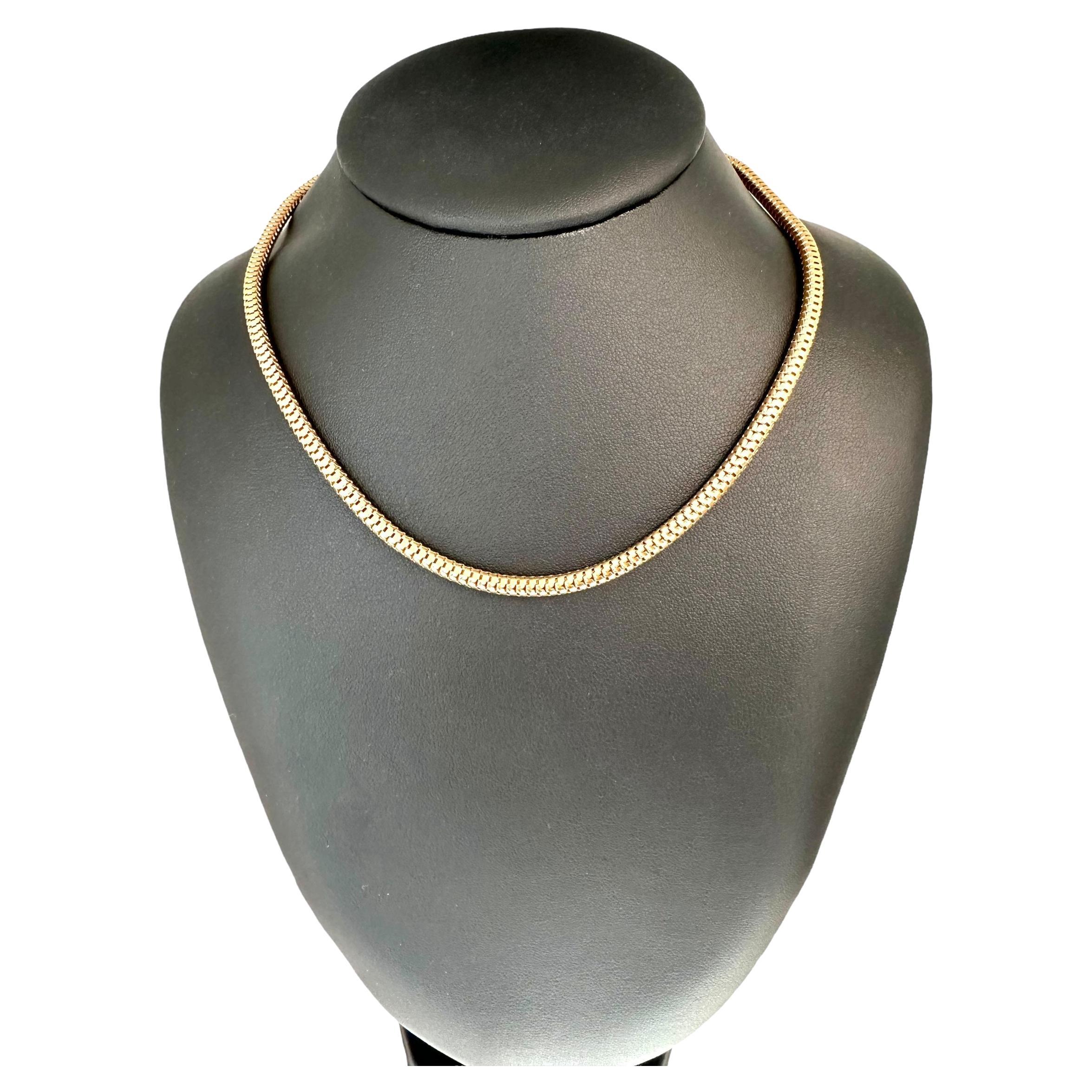UnoAErre Yellow Gold Necklace For Sale
