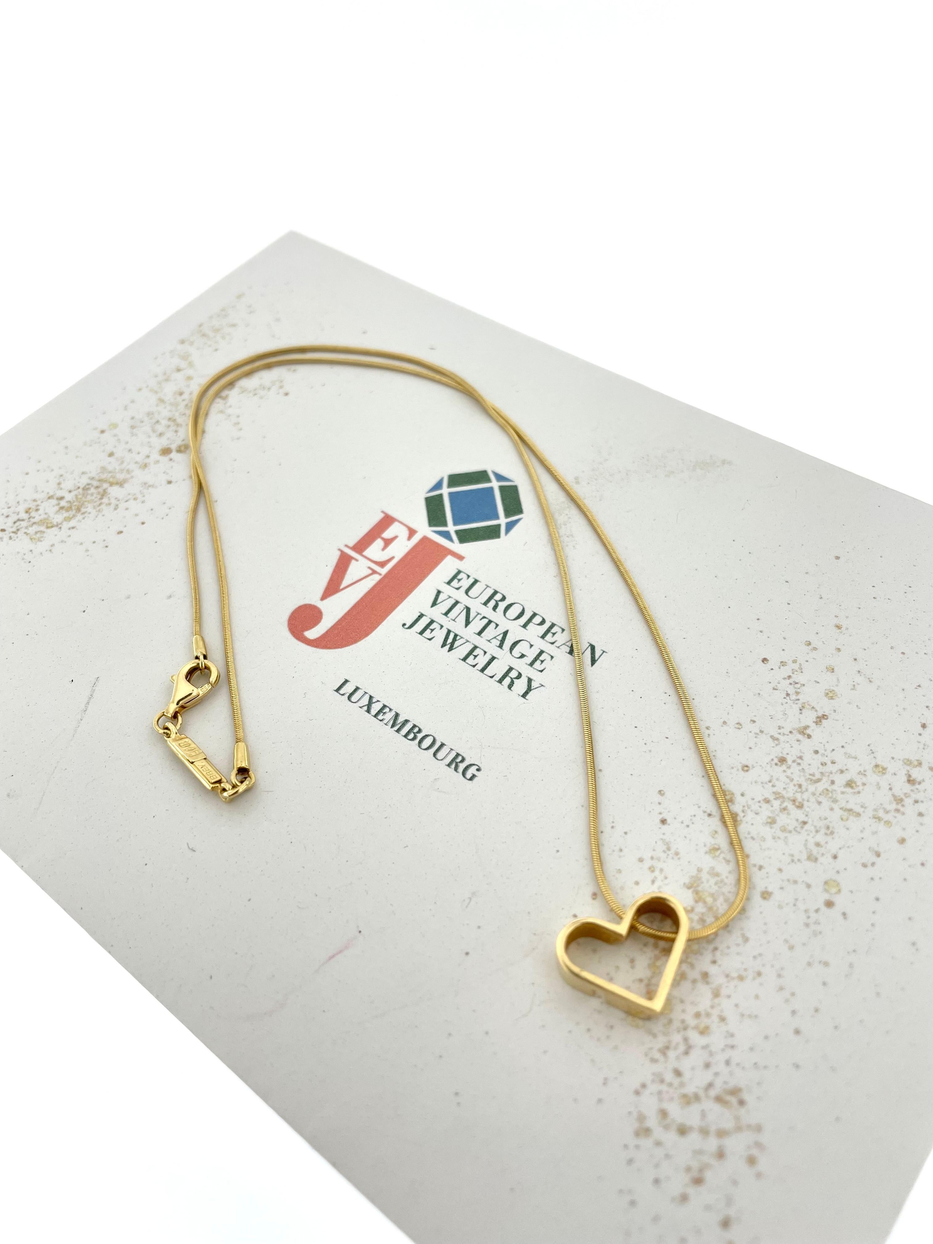 UnoAErre Yellow Gold Necklace with Heart Pendant For Sale 3