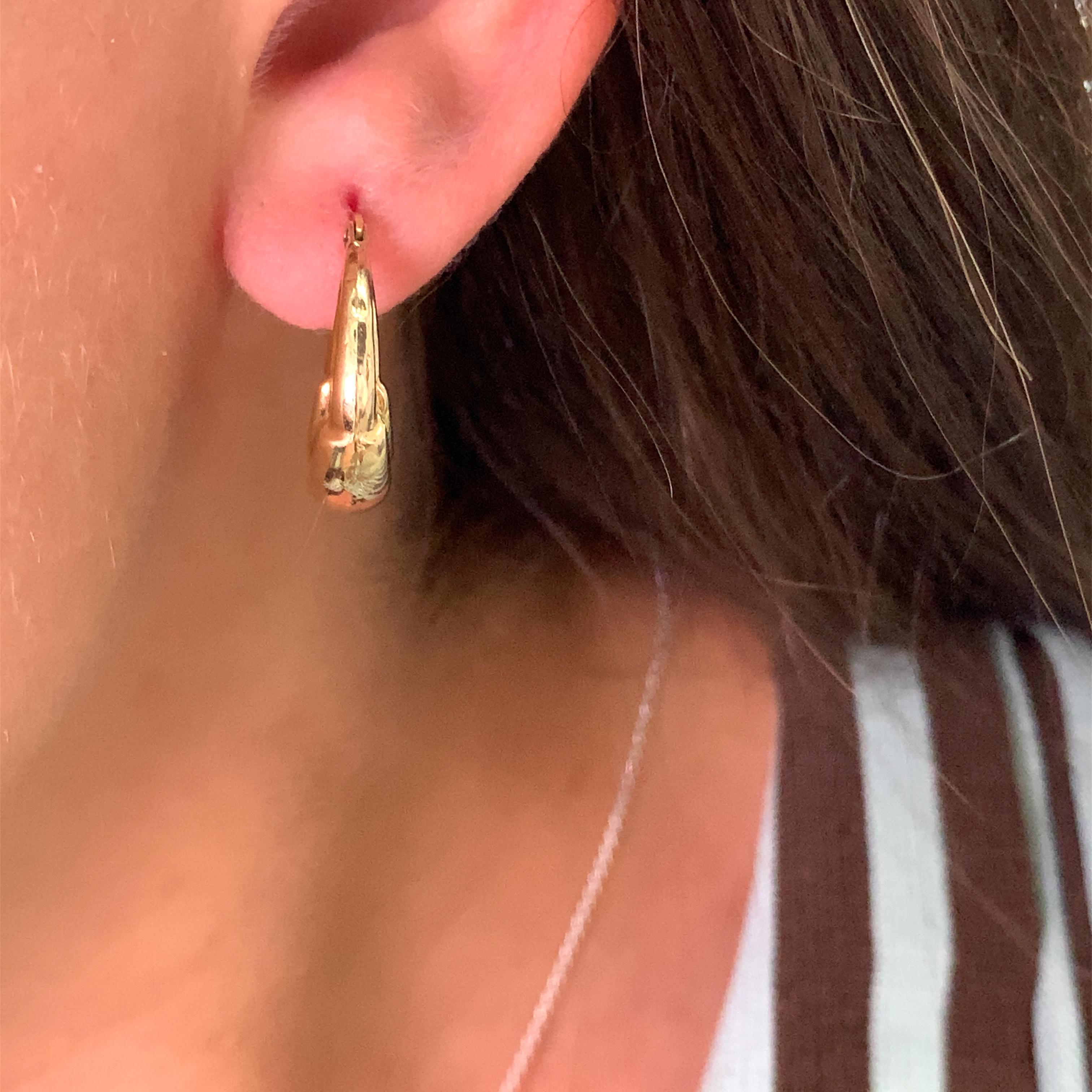 Unoaerre Gelbgold kleine klobige Ohrringe Italien (Art déco) im Angebot