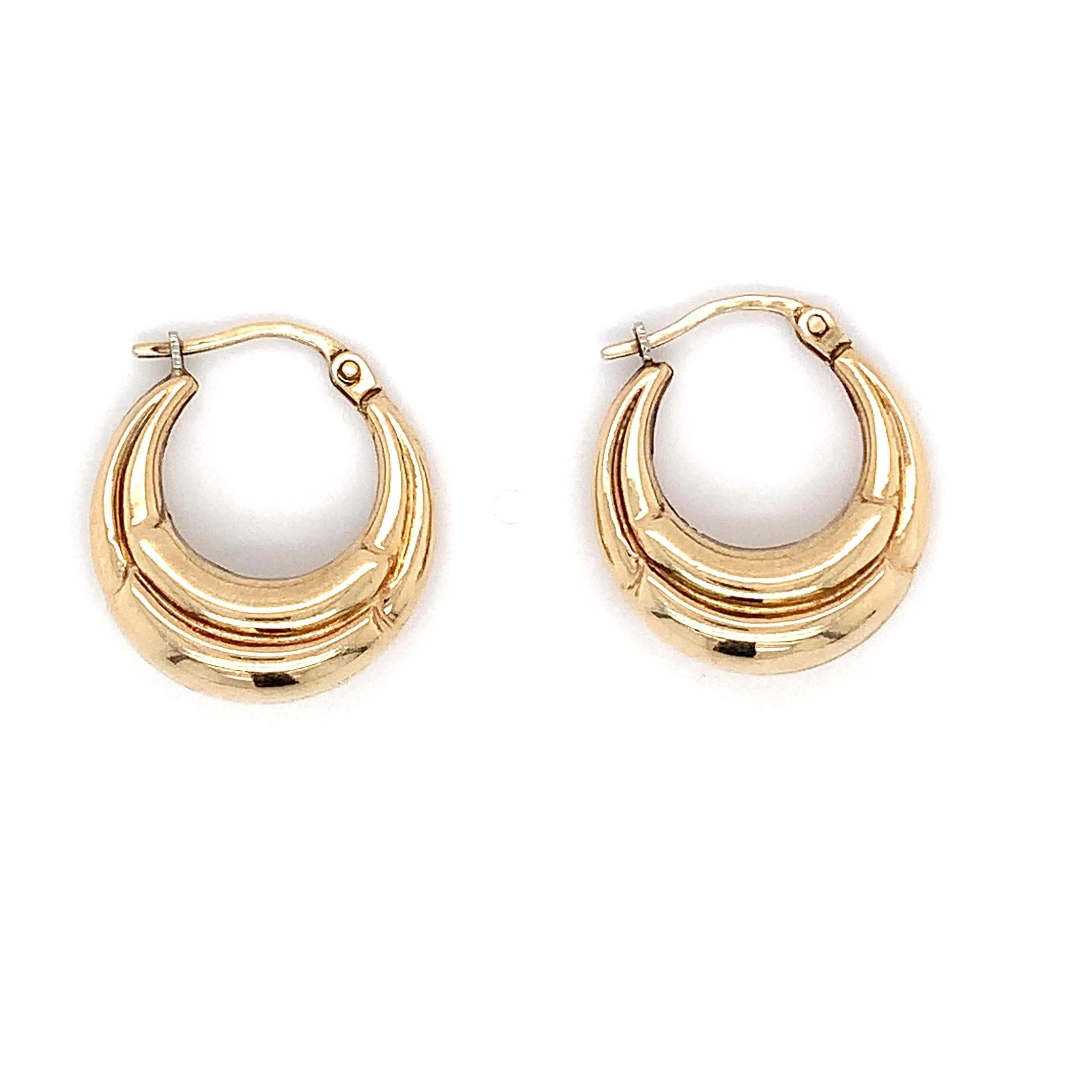 Unoaerre Gelbgold kleine klobige Ohrringe Italien im Angebot 3