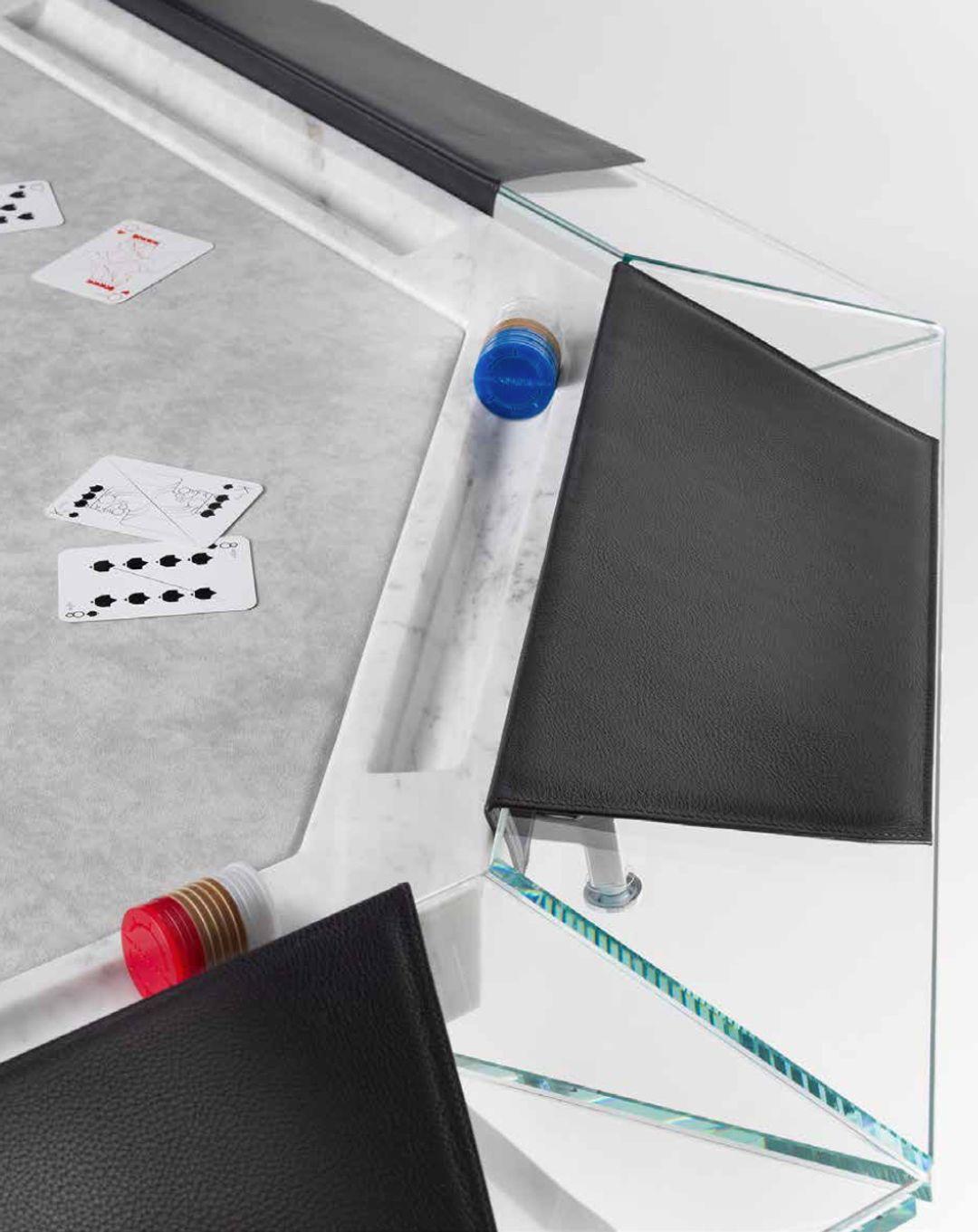 Impatia, an Italian luxury design company founded by architect Gregg Brodarick in 2012, specializes in customizing all kinds of luxury gaming tables for customers. Impatia reinterprets high-quality leisure life with iconic and avant-garde designs,