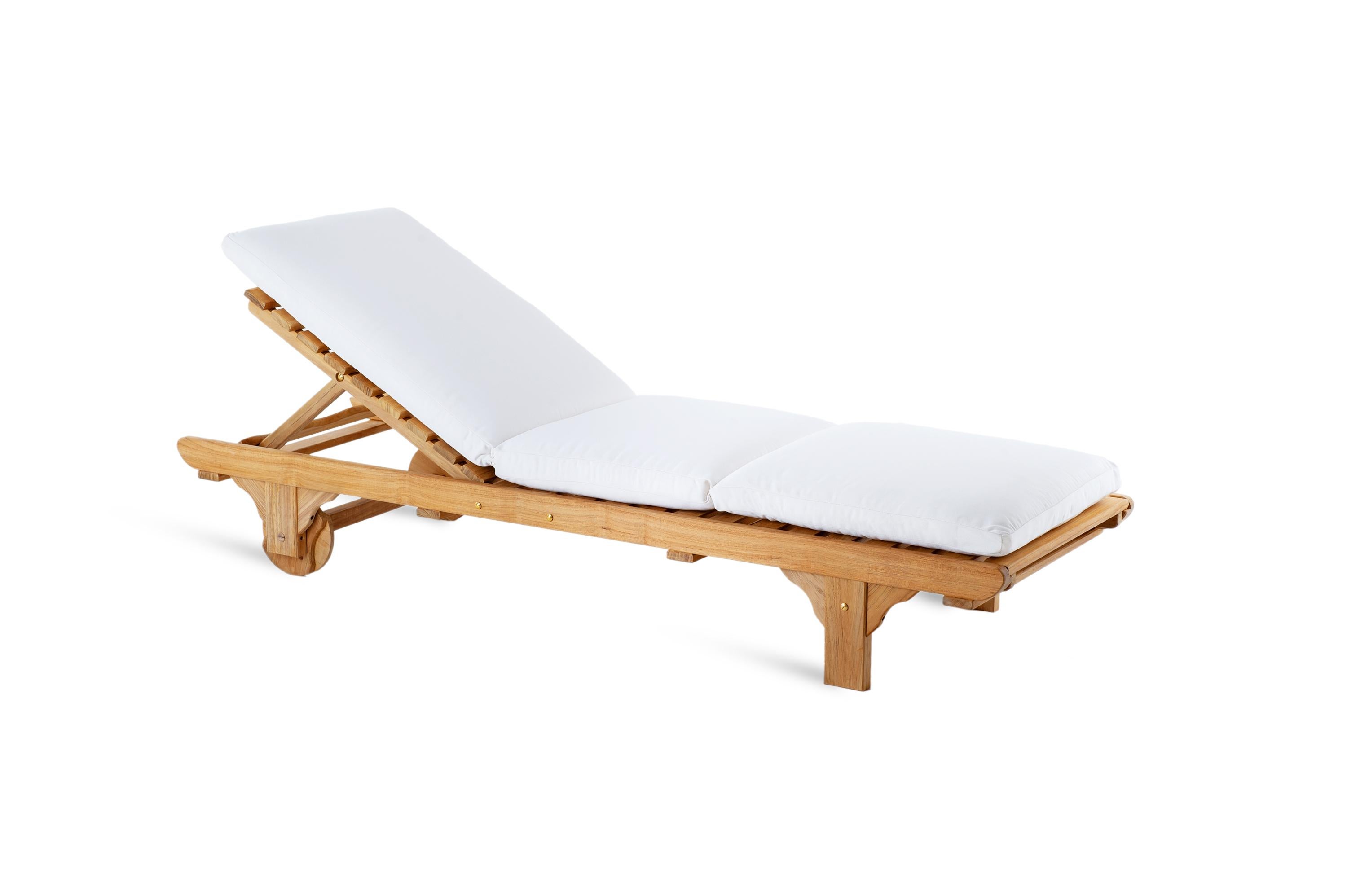 Unopiu' Chelsea Sunlounger Outdoor Collection In New Condition For Sale In Brooklyn, NY