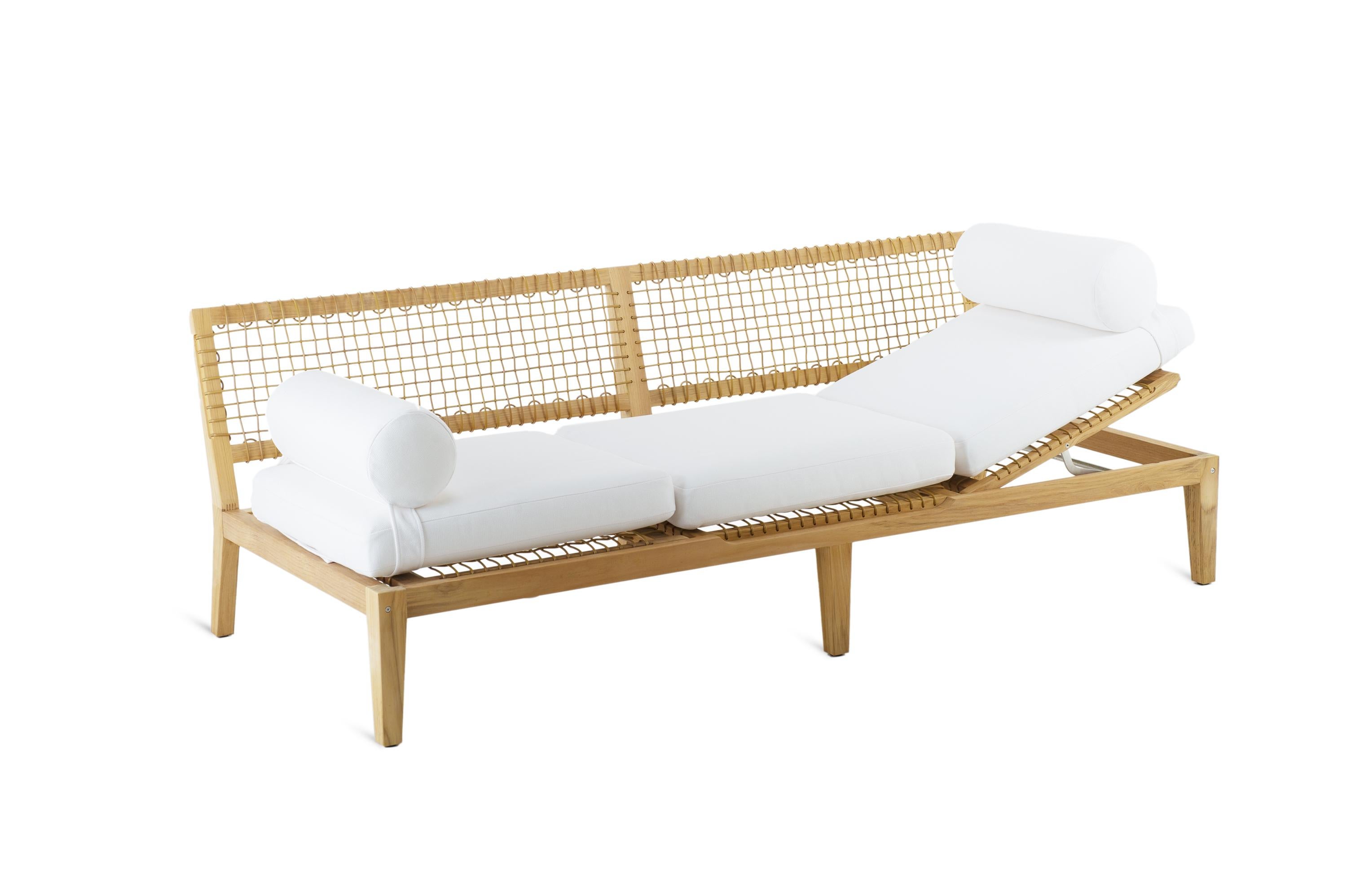 Unopiu' Synthesis Sofa Outdoor Collection - IN STOCK For Sale 4