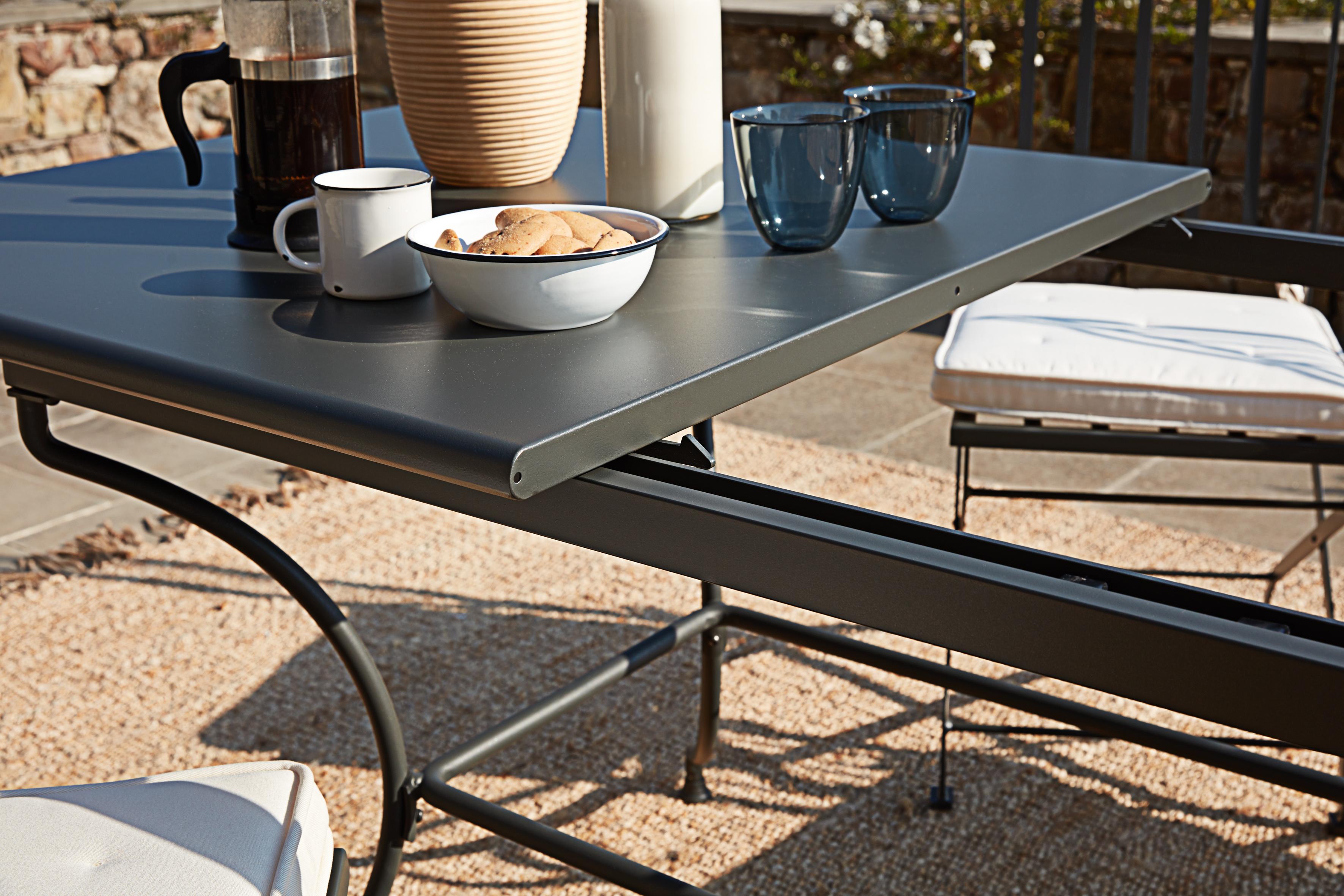 Unopiu' Toscana Table Outdoor Collection For Sale 1