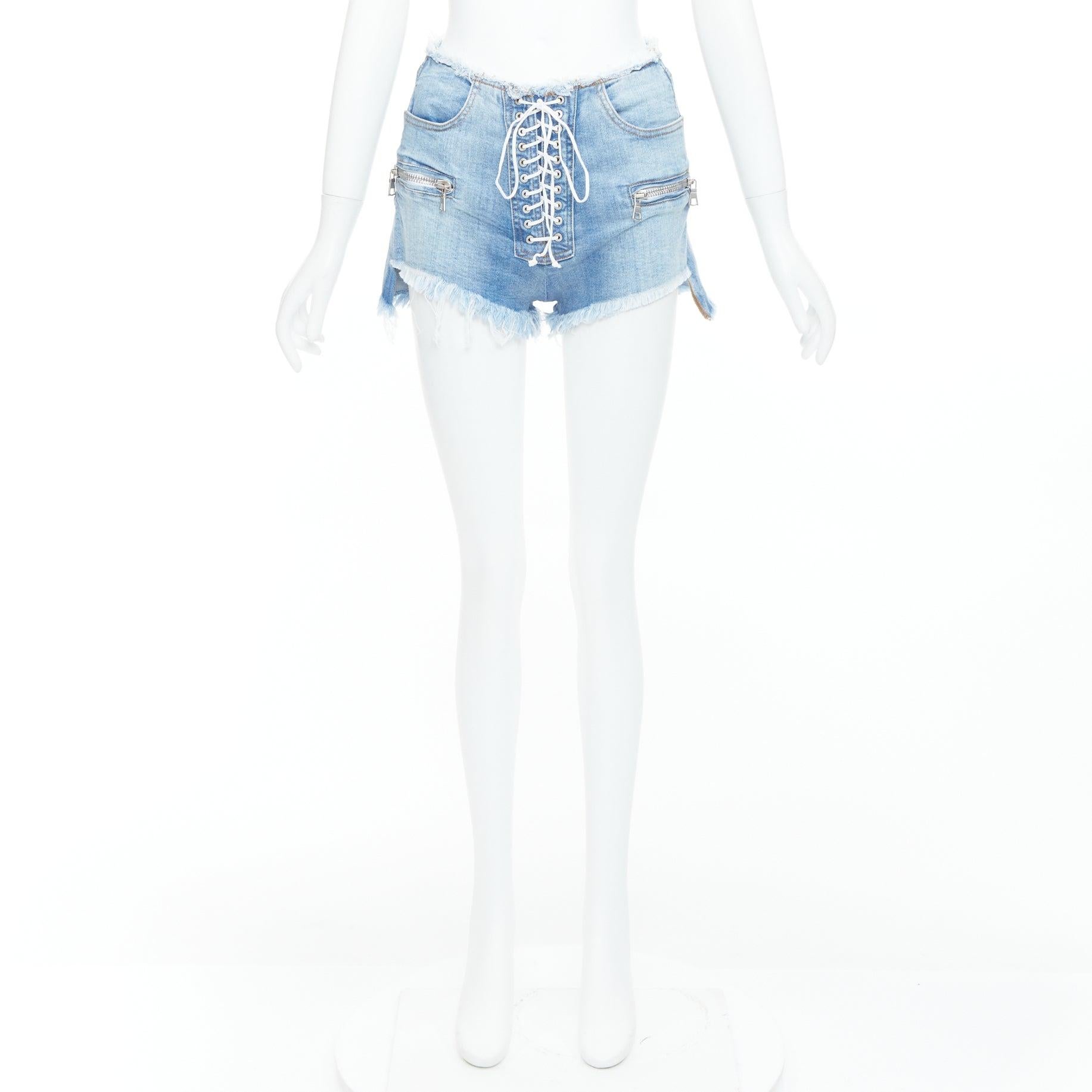 UNRAVEL PROJECT - Pantaloncini corti in denim blu lavato e bianco con lacci 25