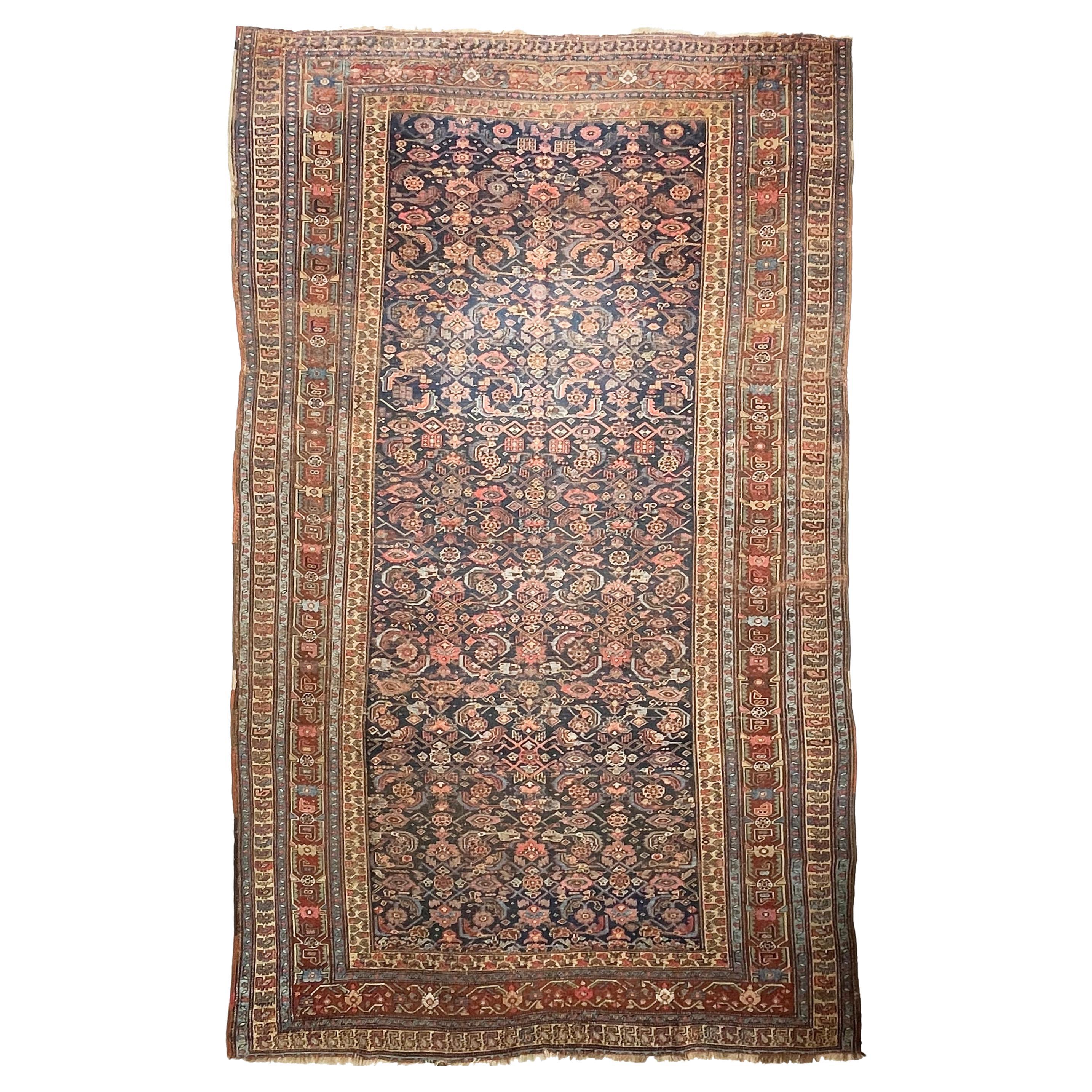 Alfombra de galería tribal kurda Halvai antigua e irreal, c. 1910