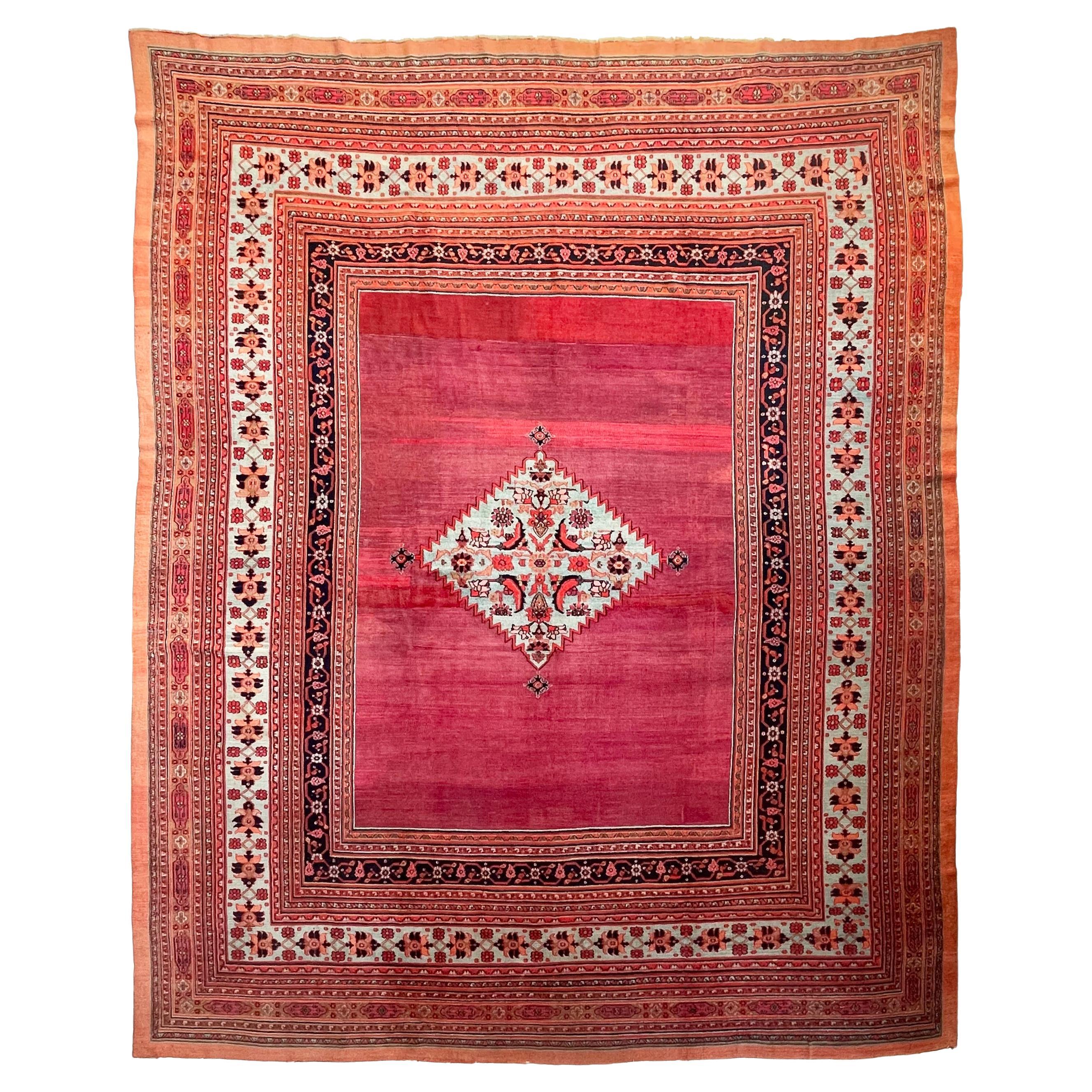 Unwirklicher palastartiger antiker Teppich aus Nordost-Khorrassan, ca. 1910-30er Jahre
