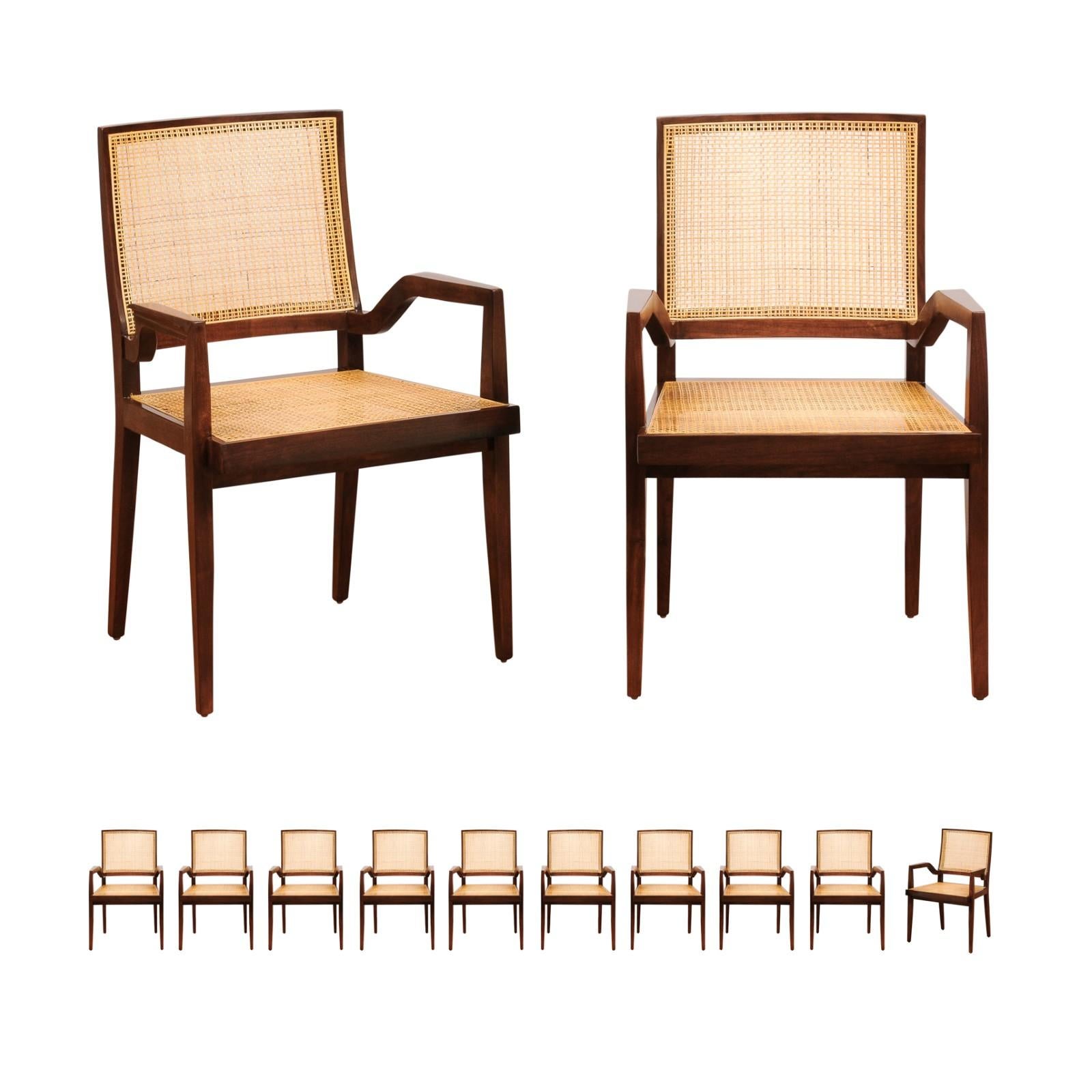 Impareggiabile set di 12 eleganti sedie a bracci in canna di Michael Taylor, 1960 circa - Seduta in canna in vendita 13