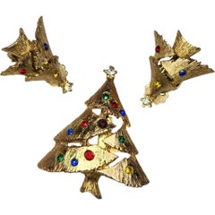 Unsigned 1960s Gold Tone Christmas Tree Brooch and Clip-On Earring Set