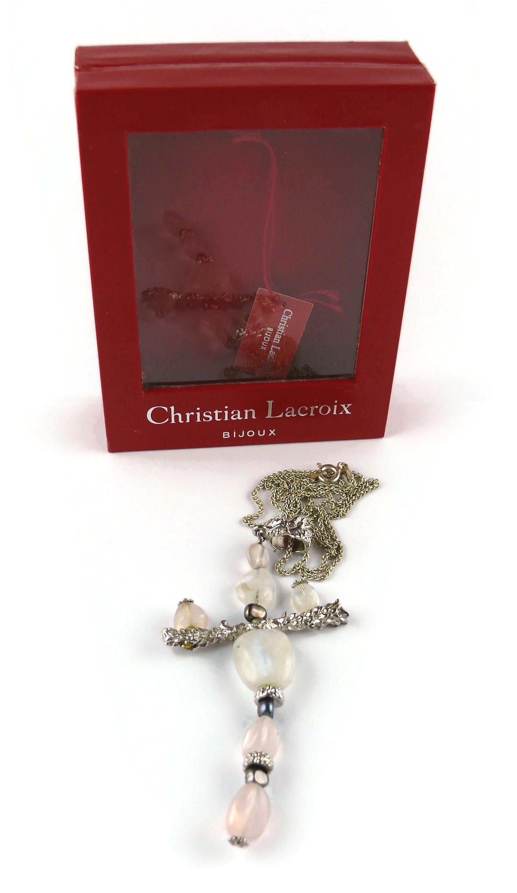 Unsigned Christian Lacroix Vintage Sterling Silver Cross Pendant Necklace In Good Condition In Nice, FR